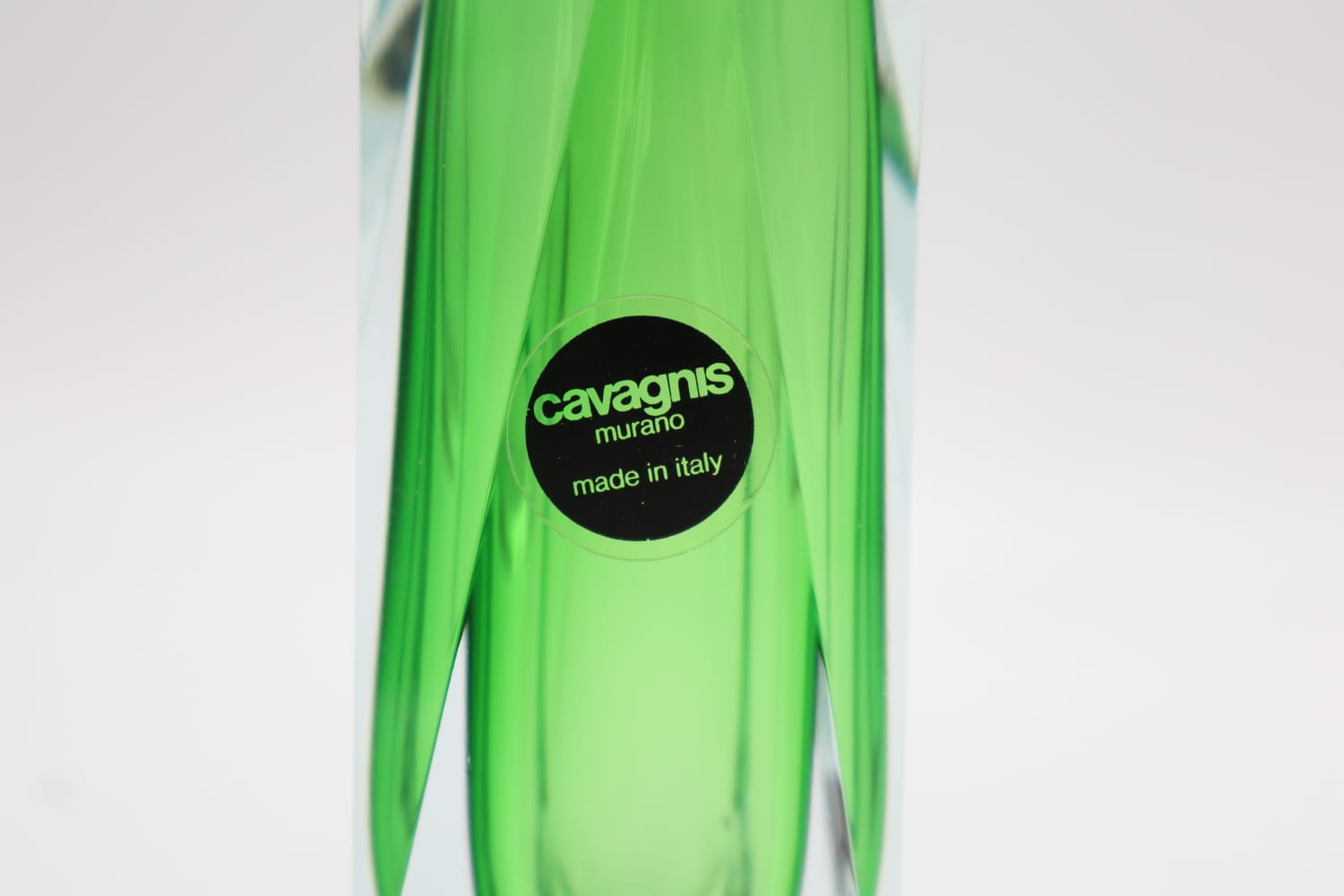 Murano Sommerso Faceted Vase by Alessandro Mandruzzato for Cavagnis (1970) — close-up