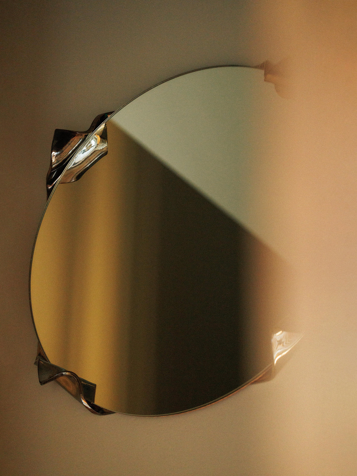 Mira Wall Mirror, Obsidian — close-up