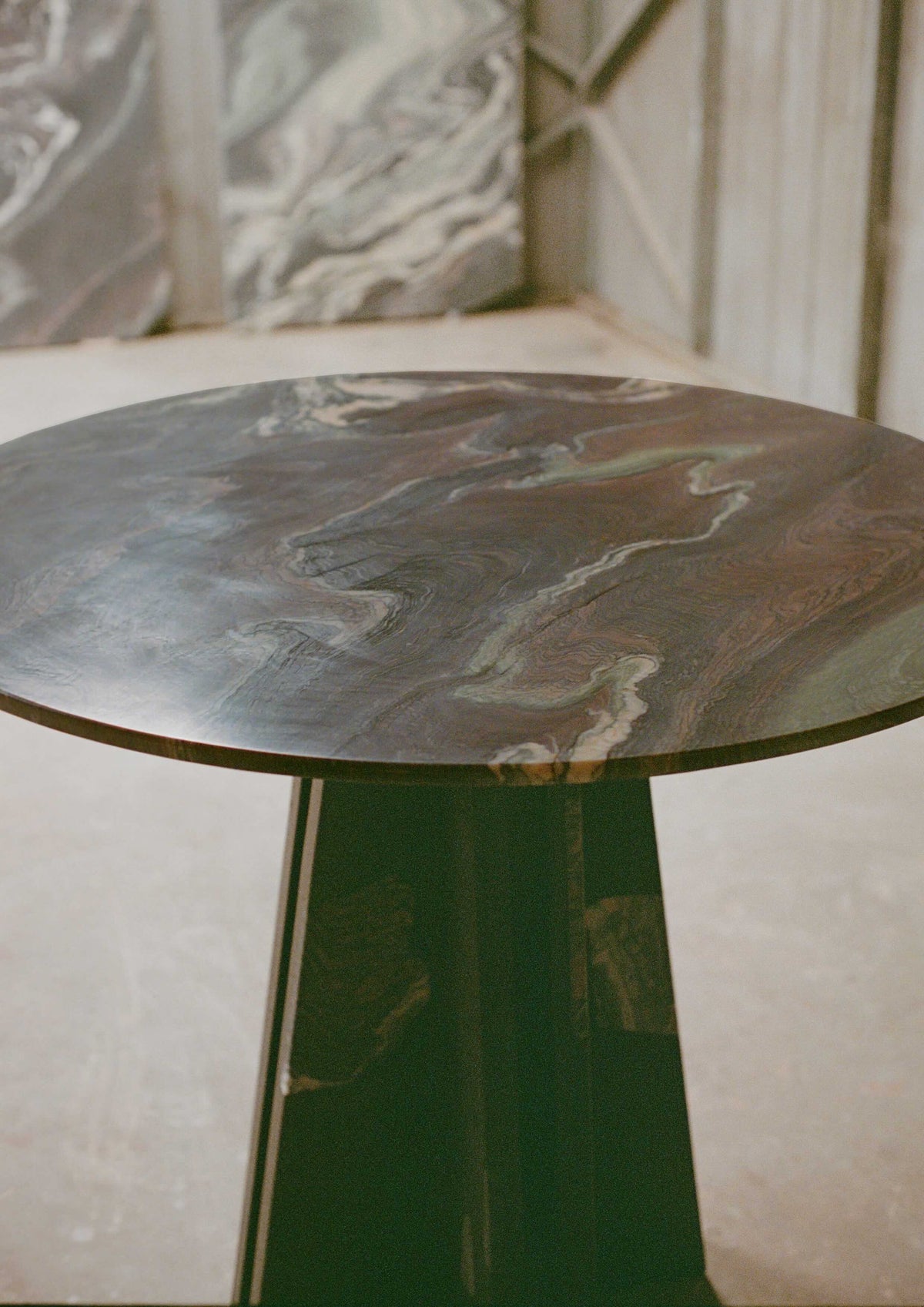 CROSS PILLAR TABLE — side angle