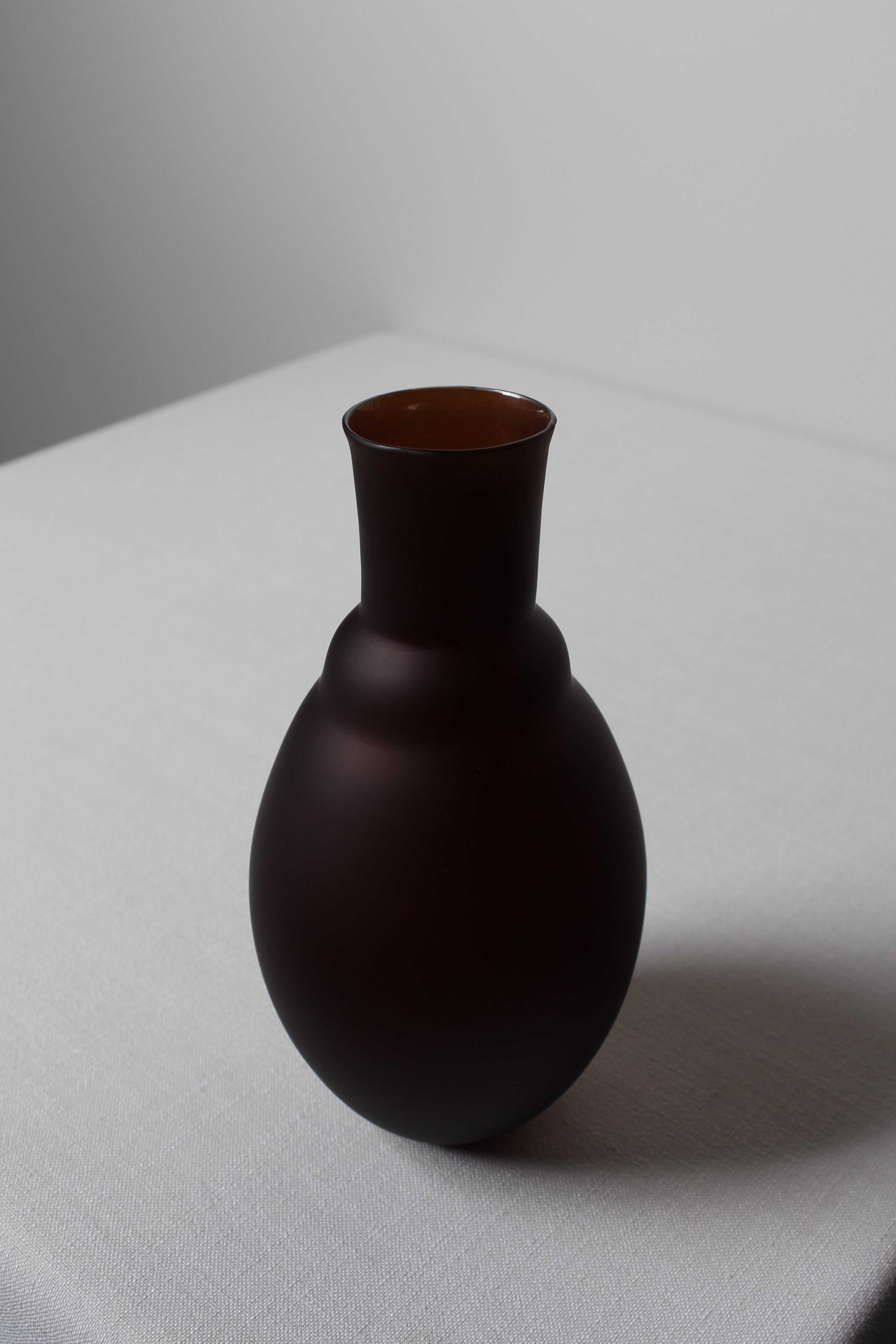 Large Vase in Ebony — detail view