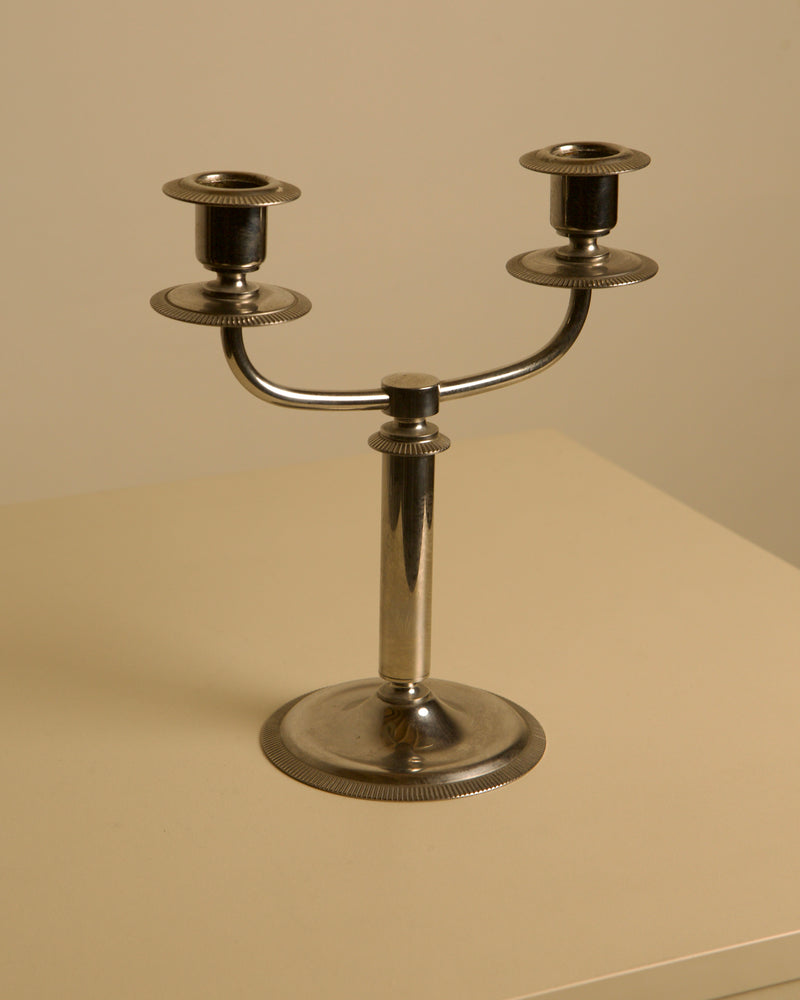 Italian "Duo" Candleholder in Silver Metal 60's — close-up of polished silver finish