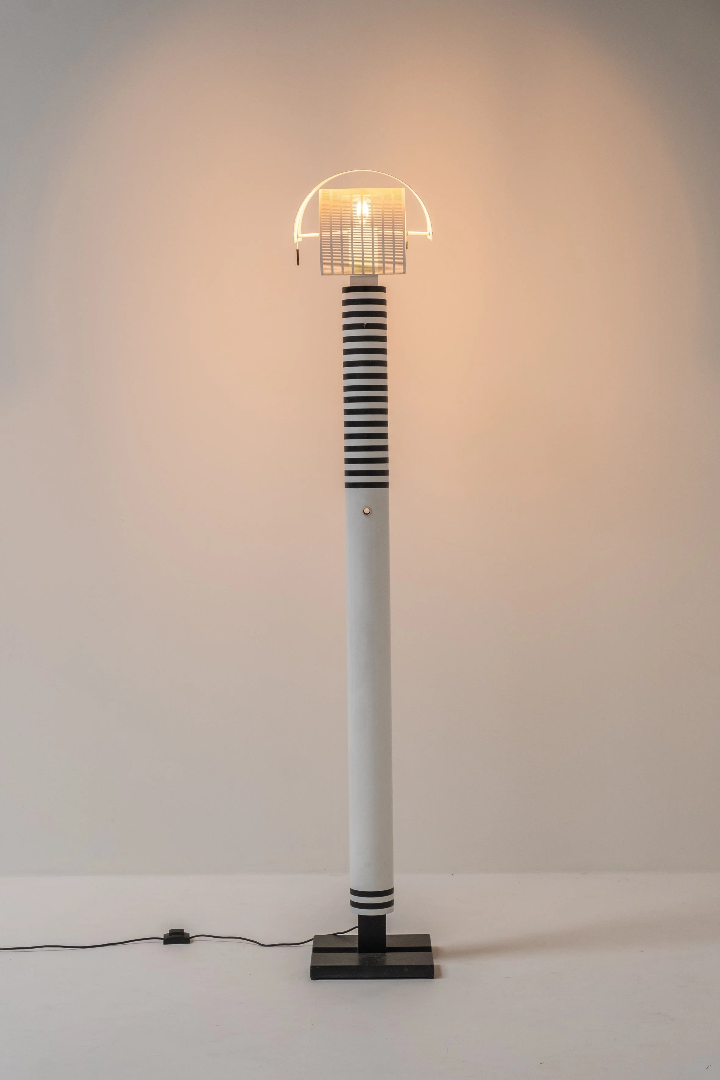 Shogun Floor Lamp by Mario Botta — detail view