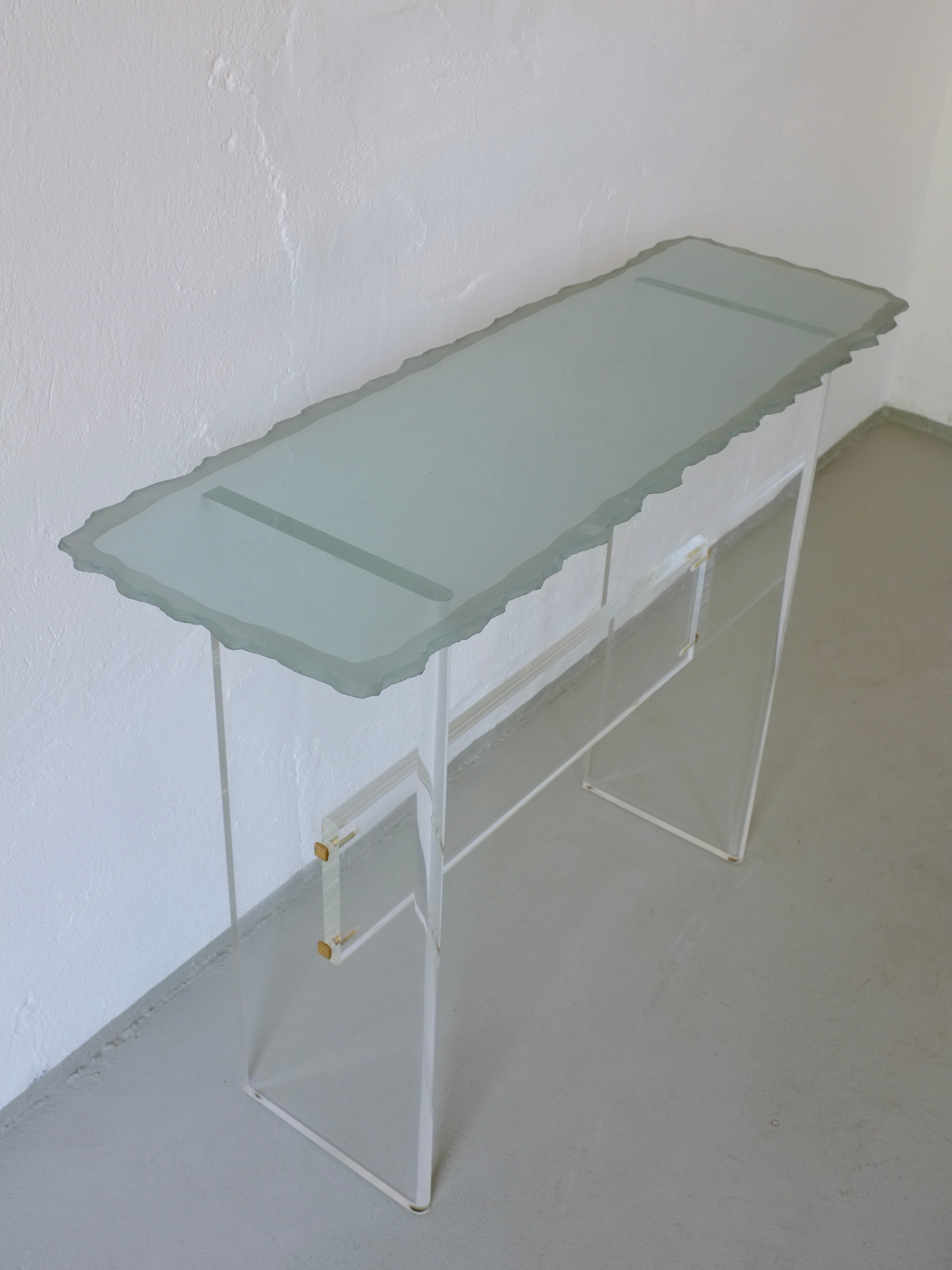Table Console en Verre Sculptural et Lucite, Italie, Années 1980