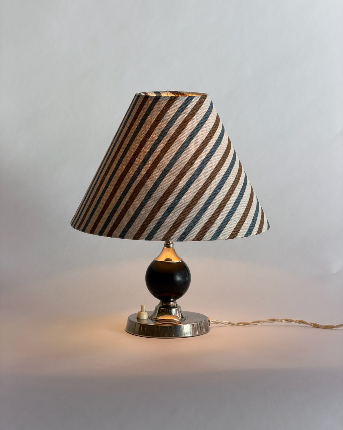 Swedish vintage Art Deco metal and wood table lamp  — detail view