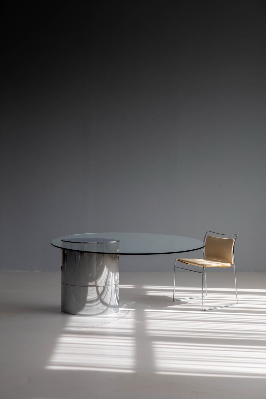 Lunario Dining Table by Cini Boeri for Gavina — close-up