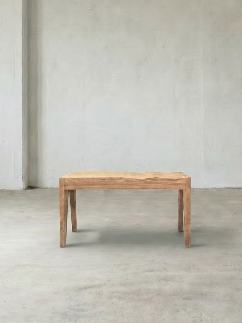 single seat bench "Onde" by Marc Geneix Design | The Oblist