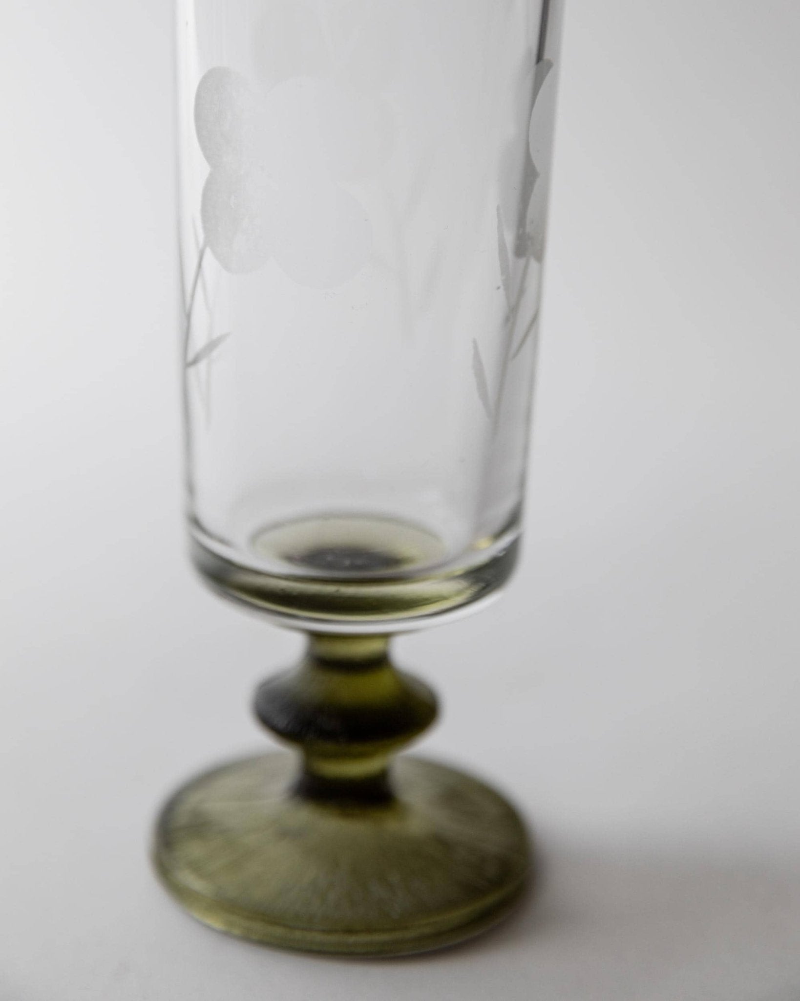 Vintage 1970s Champagne Glasses Set of 4, Olive Green Stems with Etched Floral Clear Glass Bowls, Elegant Barware Tableware, Gift Idea — additional view
