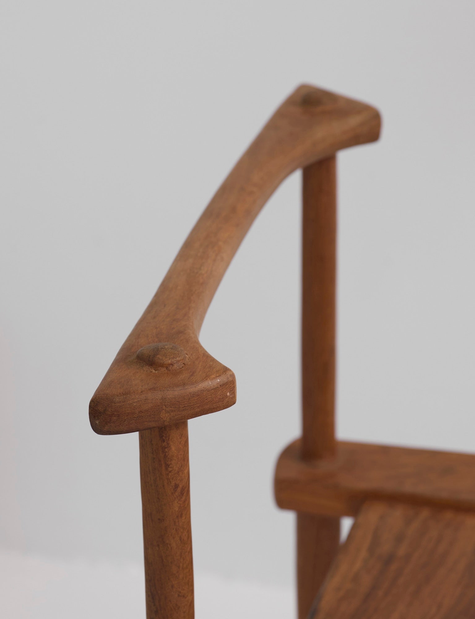 Large one-of-a-kind Baoulé chair in solid wood — view 9