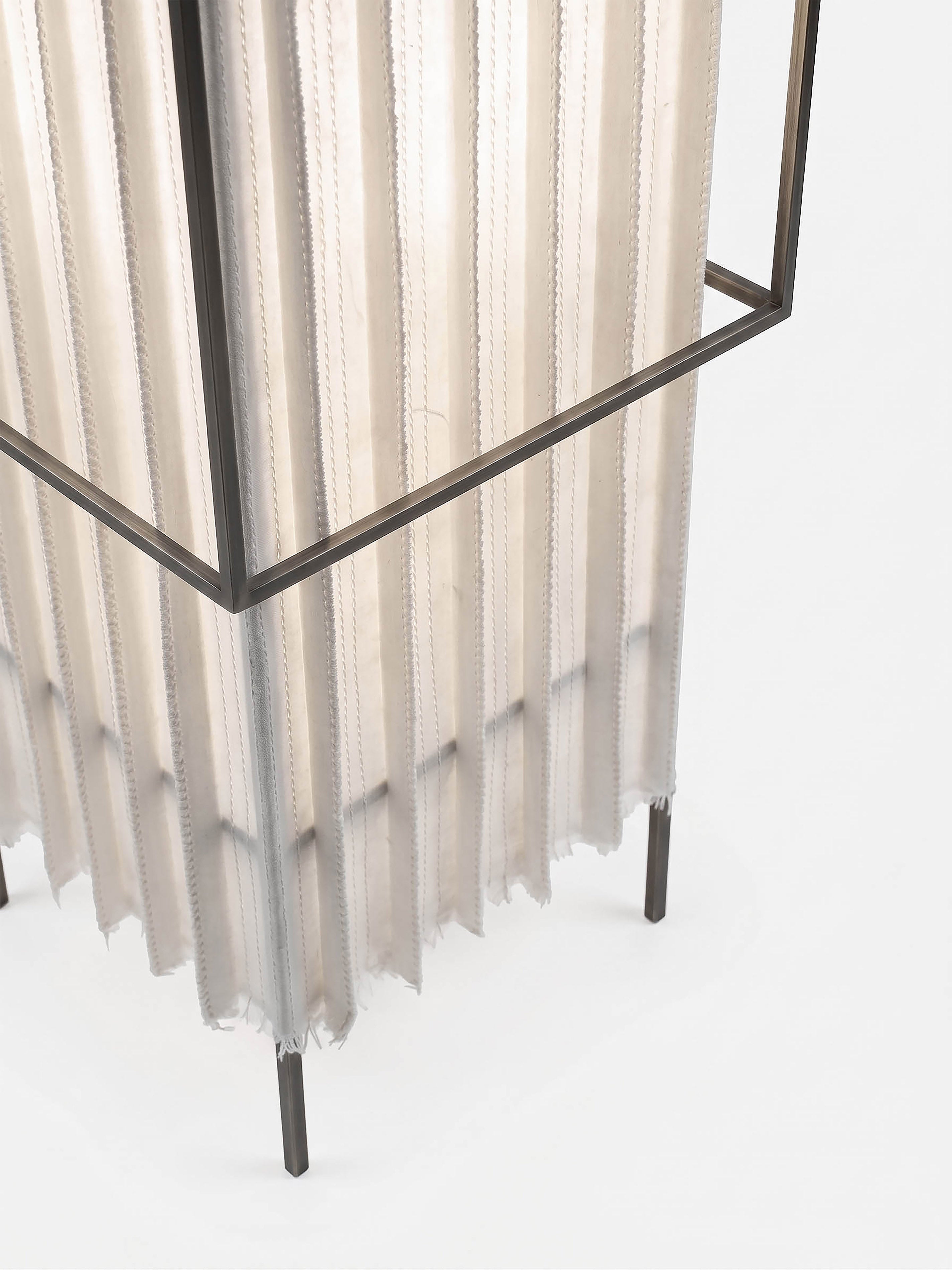 biiit 001 / Table lamp — alternate view