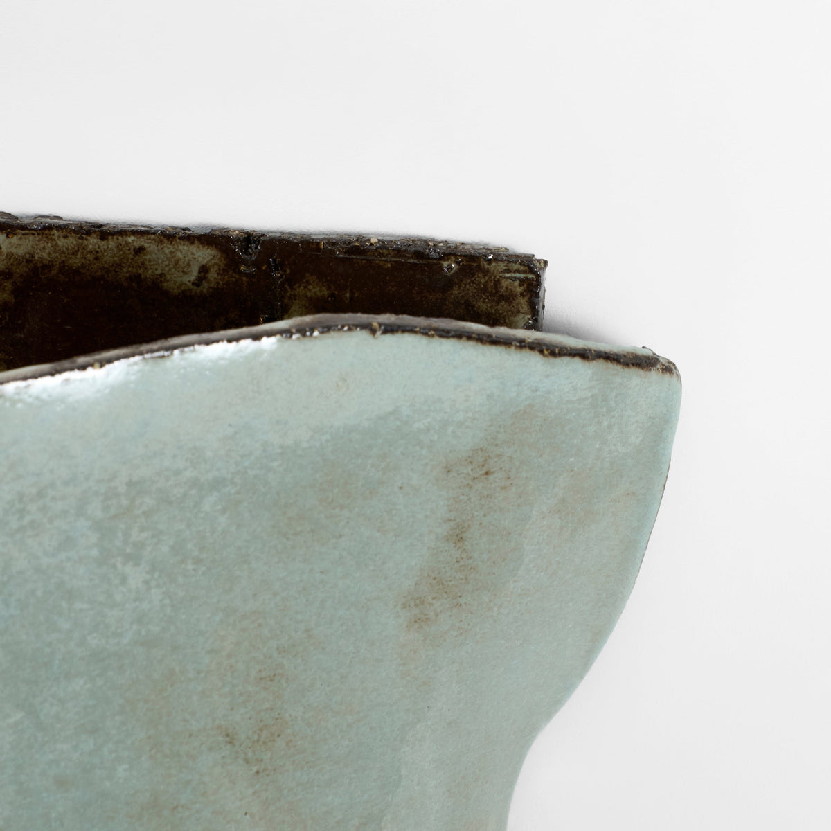 Papel - artisanal ceramic Wall Light — alternate view