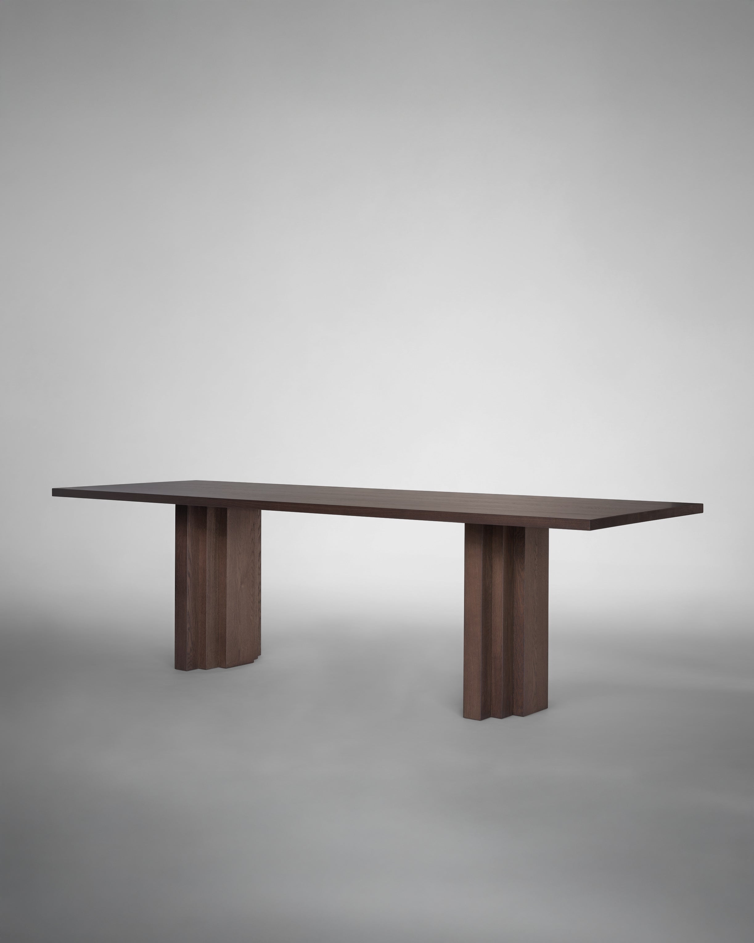 Brut Slim Table