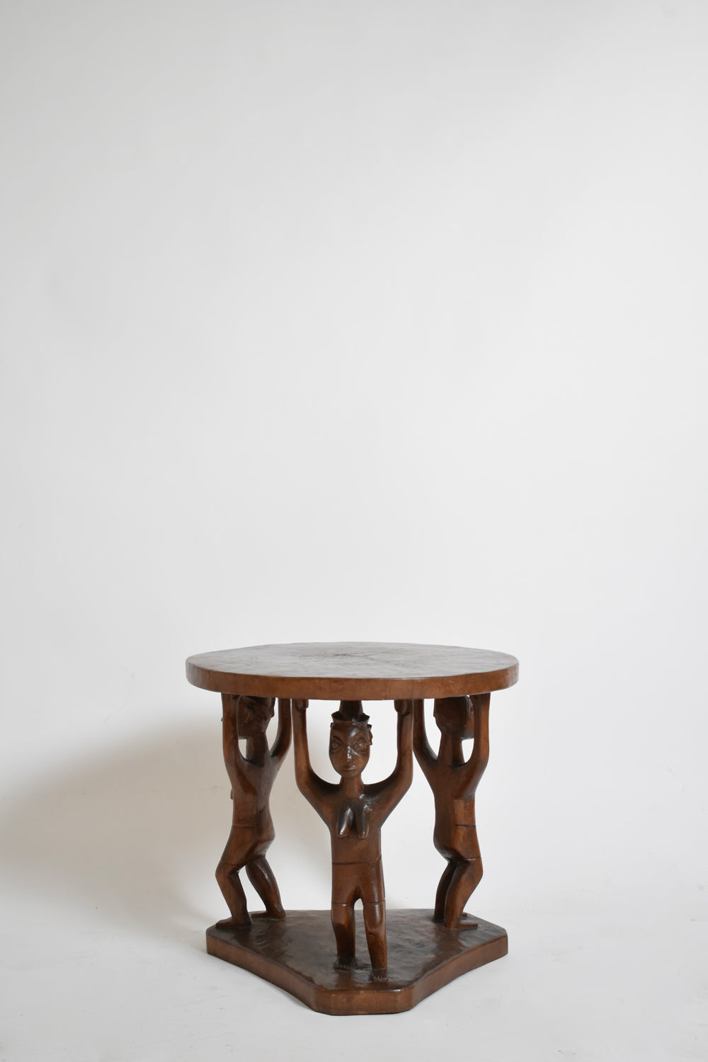 Monoxyl African Pedestal Round Table, 1960s — detail view