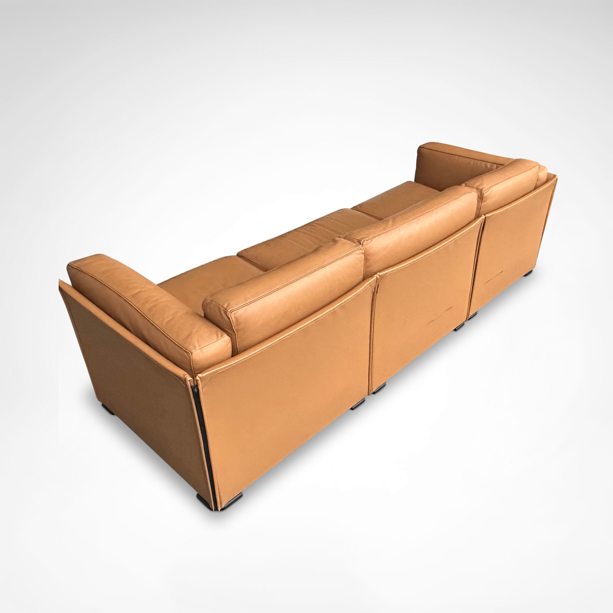 Duc Camel Leather 3-Seater Sofa by Mario Bellini for Cassina, 1990s — detail view