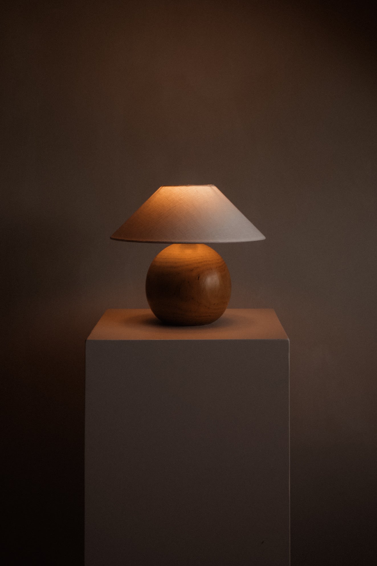 Wooden table lamp — detail view