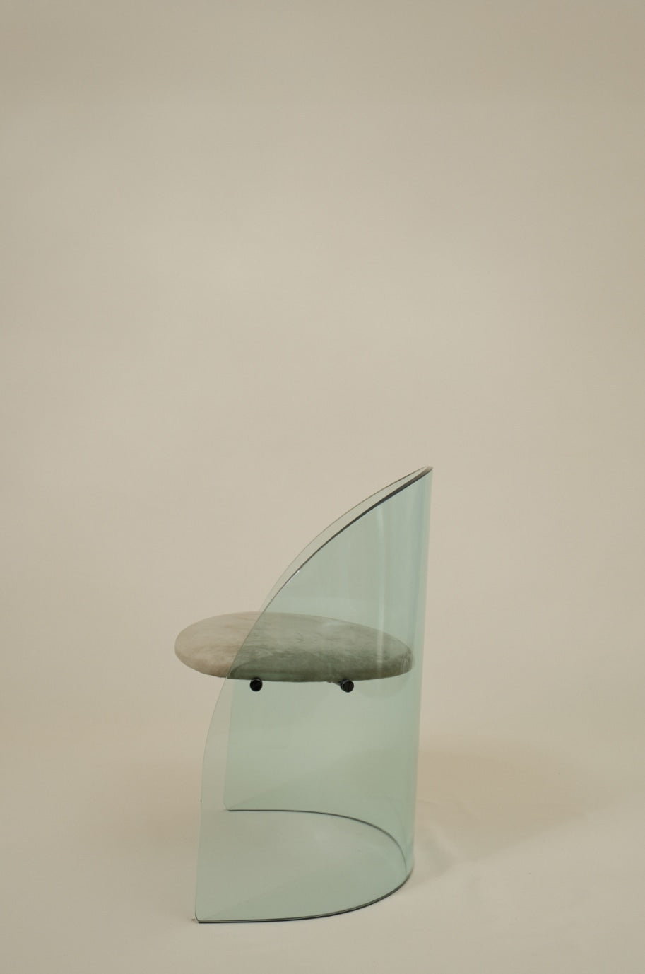 Set of 2 Glass Curved Chair in the Style of Luis Dierra — detail view