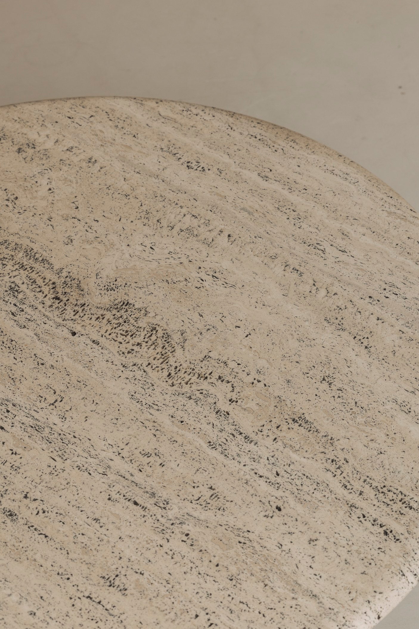 Travertine round coffee table by Angelo Mangiarotti, Italy 1970s — additional view