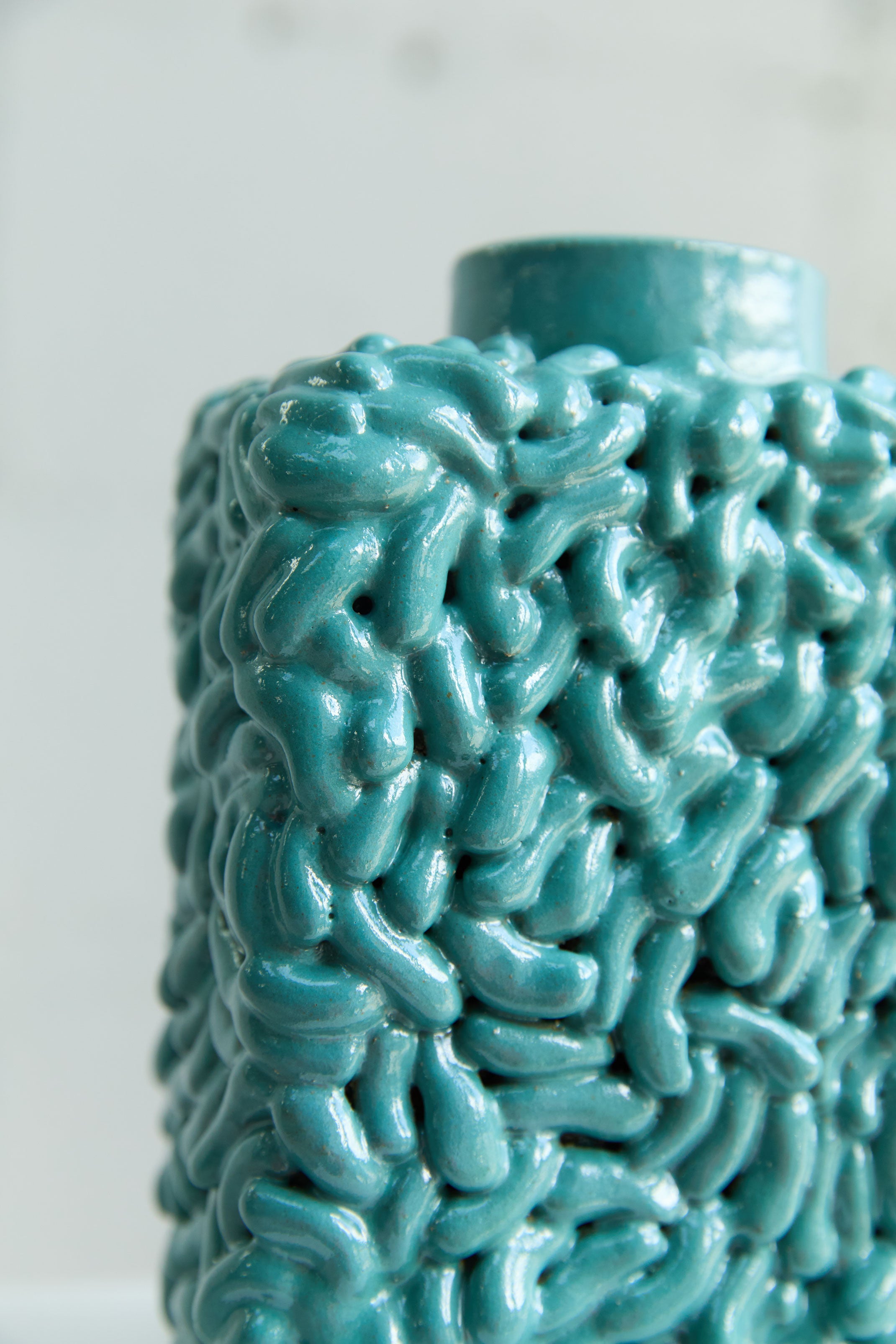 Molecules Small Eau Vive Ceramic Vase