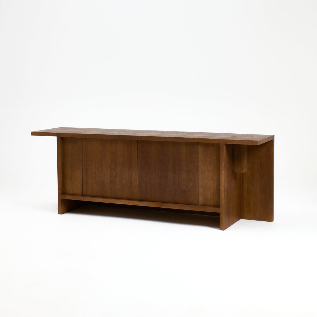 Perícia Credenza in solid oak — detail view