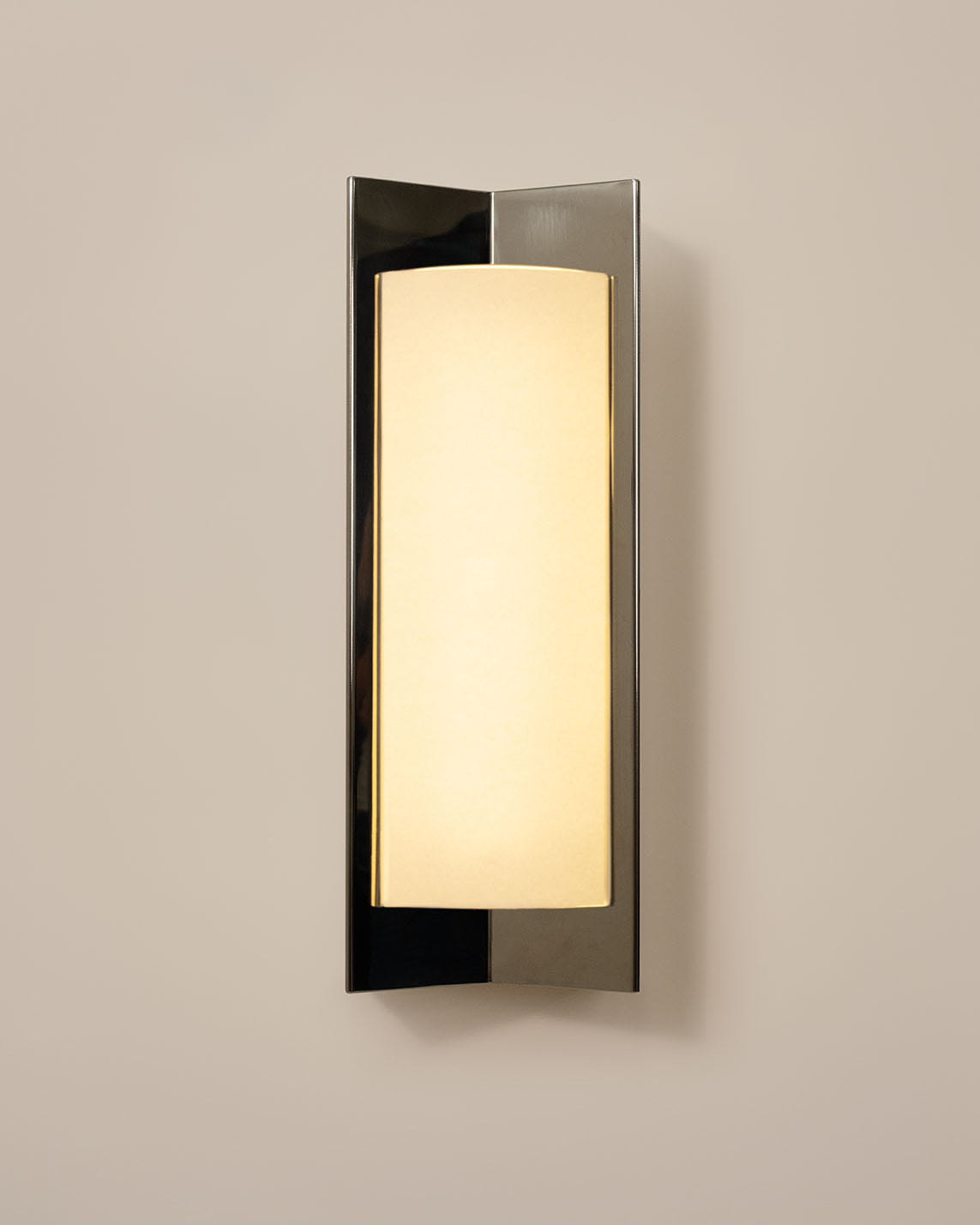 'Arrow' Applique S With Diffuser by Violaine d'Harcourt | The Oblist