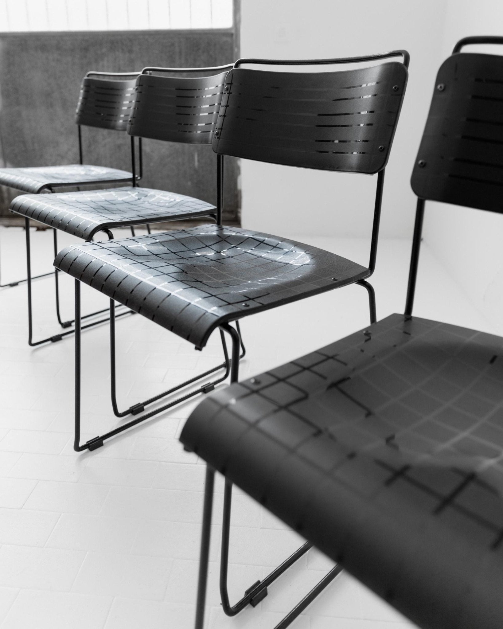 Vintage 1980s Dining Chairs, Set of 4, Postmodern Design, Black Metal and Plastic, Check Texture, Minimal Italian Design, Retro Interior — view 16