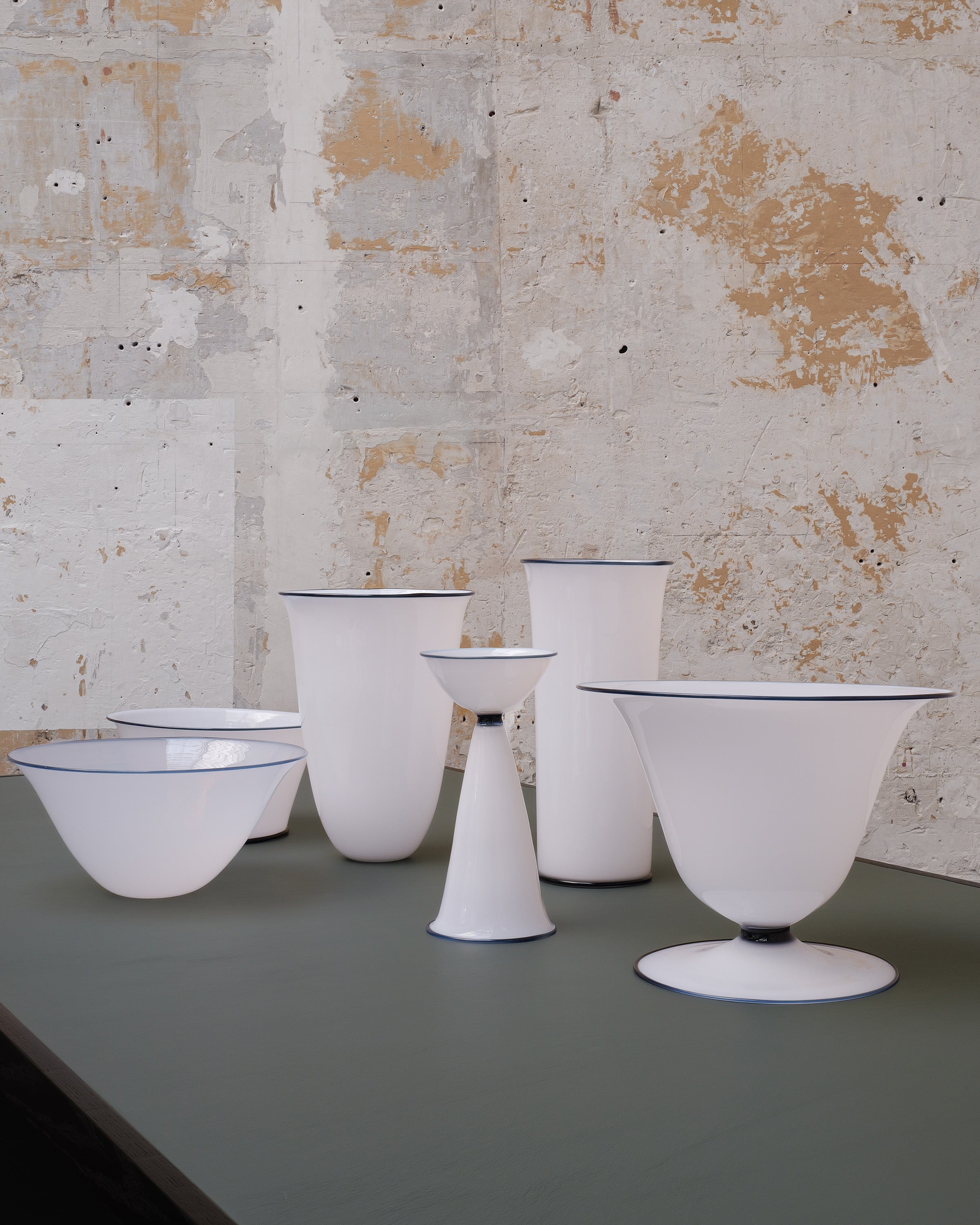 OPA I, Glass Vessel by Clara Jorisch & Verre d'Onge — side angle