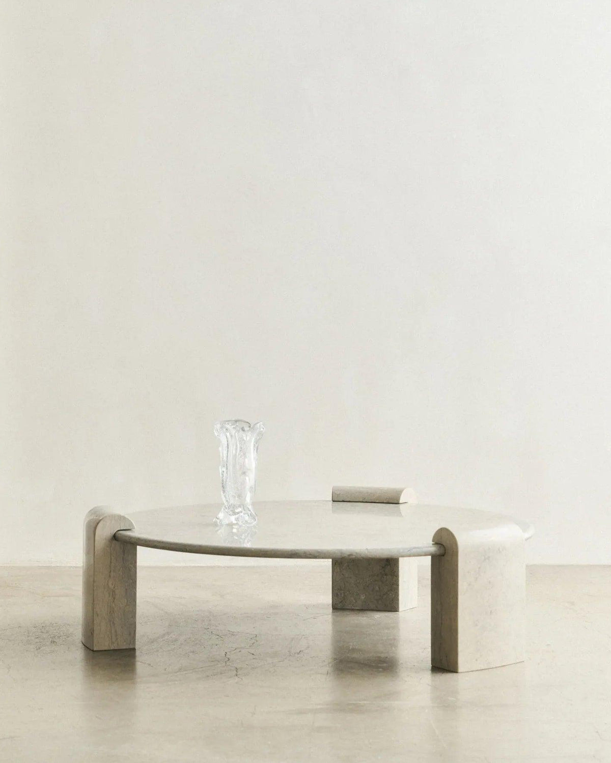 STONE COLUMN LOUNGE TABLE - ATAIJA AZUL LIMESTONE — detail view
