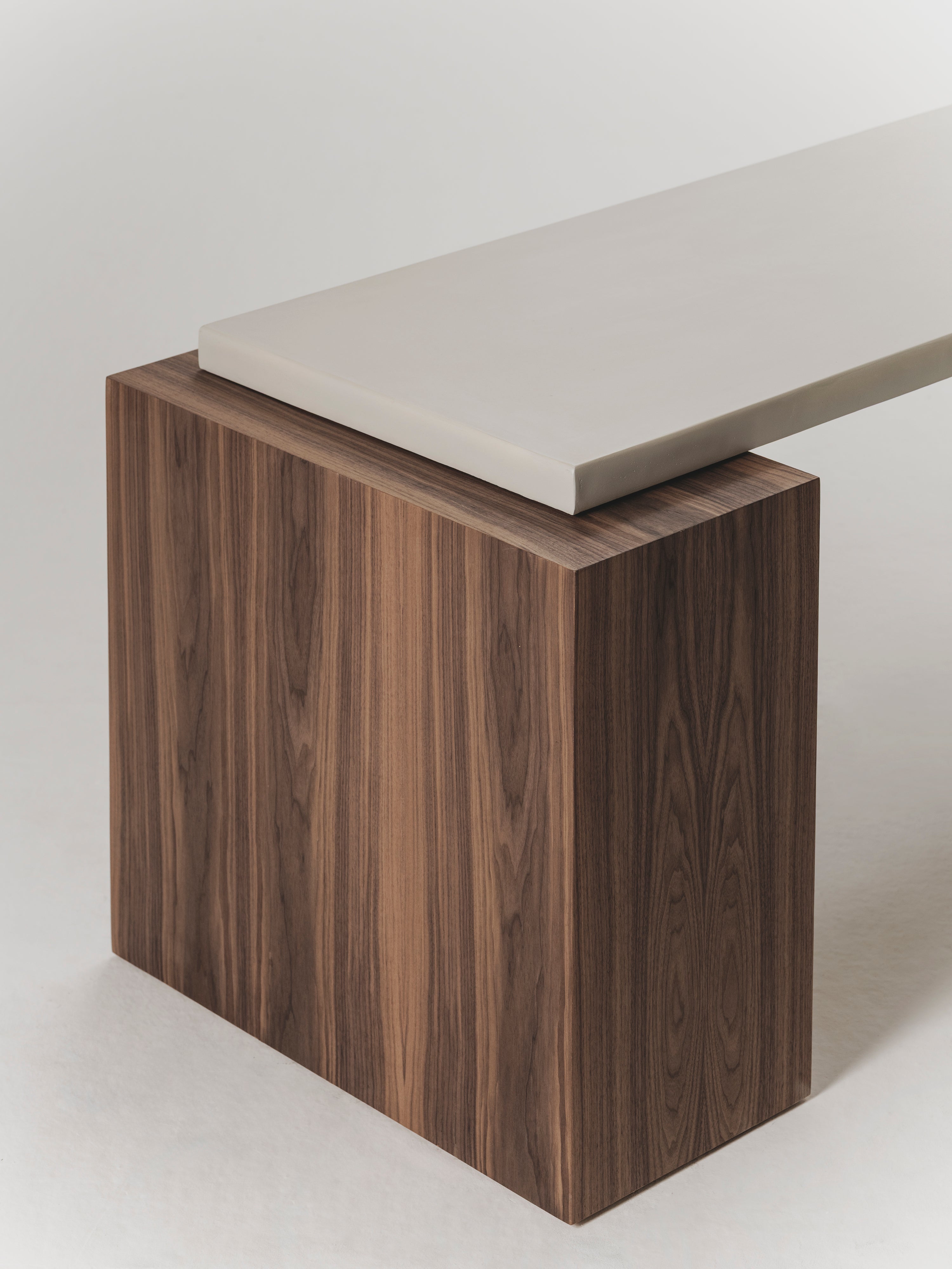 Canoa Studio Table 'Madeira' — additional view