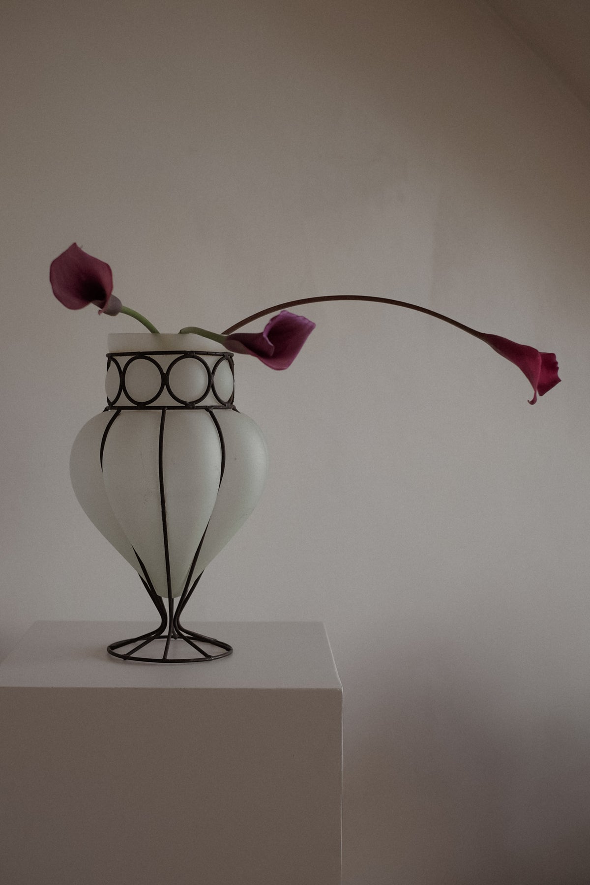 Murano-Style Caged Glass Vase — lifestyle setting