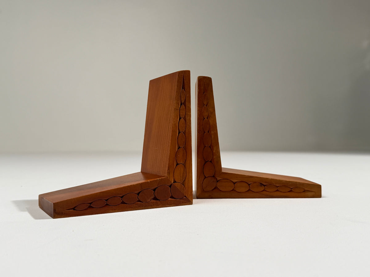 Pair of wooden bookends, France, 1940 — detail view
