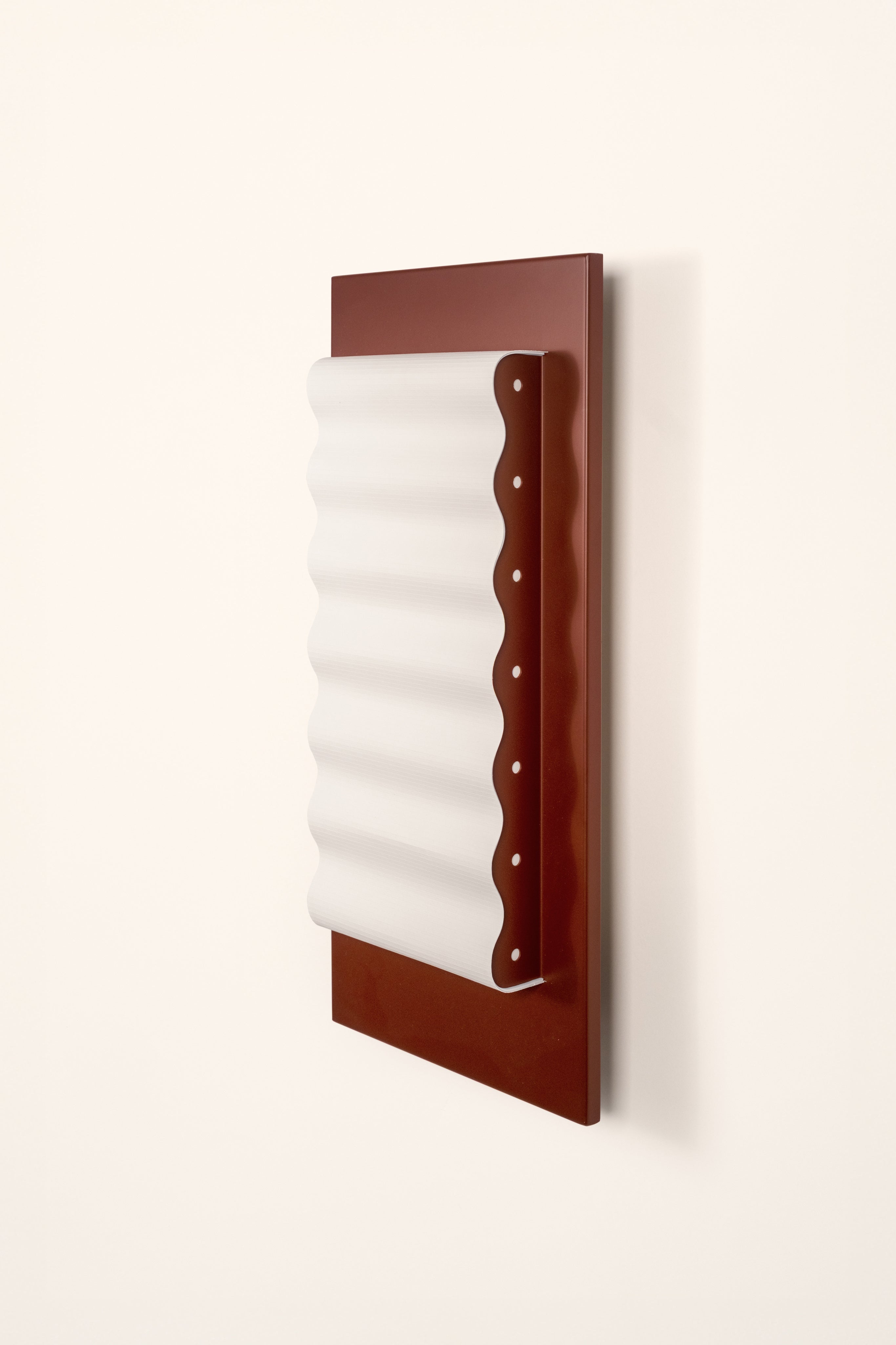 "Frame" Brun L — lifestyle setting