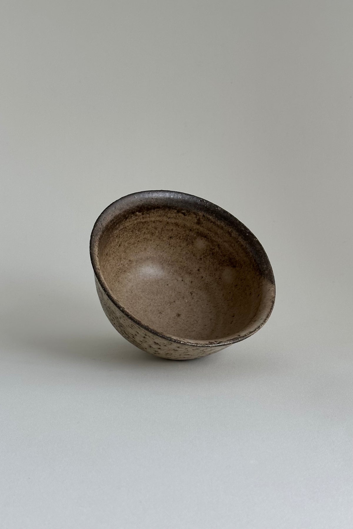 LIMINALIA bowl 01 — side angle