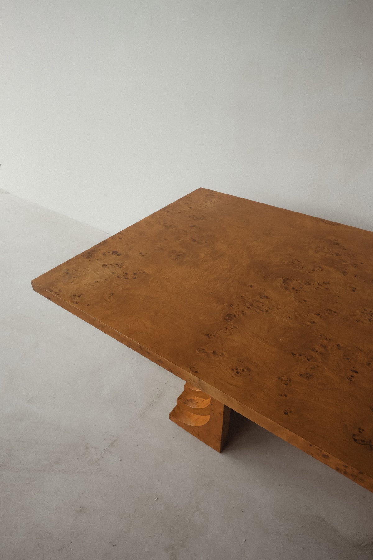 Burl Wood Dining Table by Carlo Scarpa 1960s/1970s  — close-up