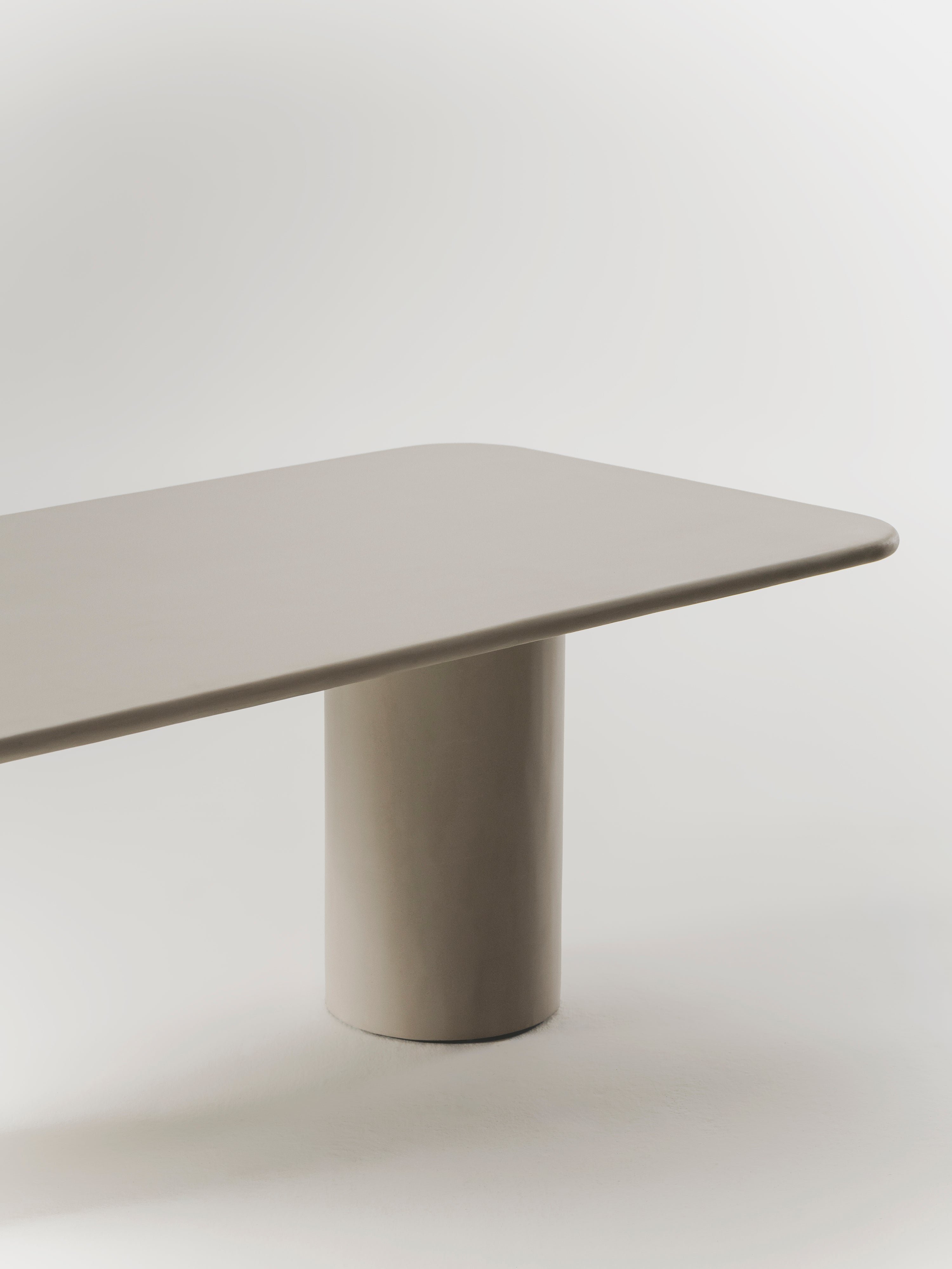 Julinha Dining Table — in context
