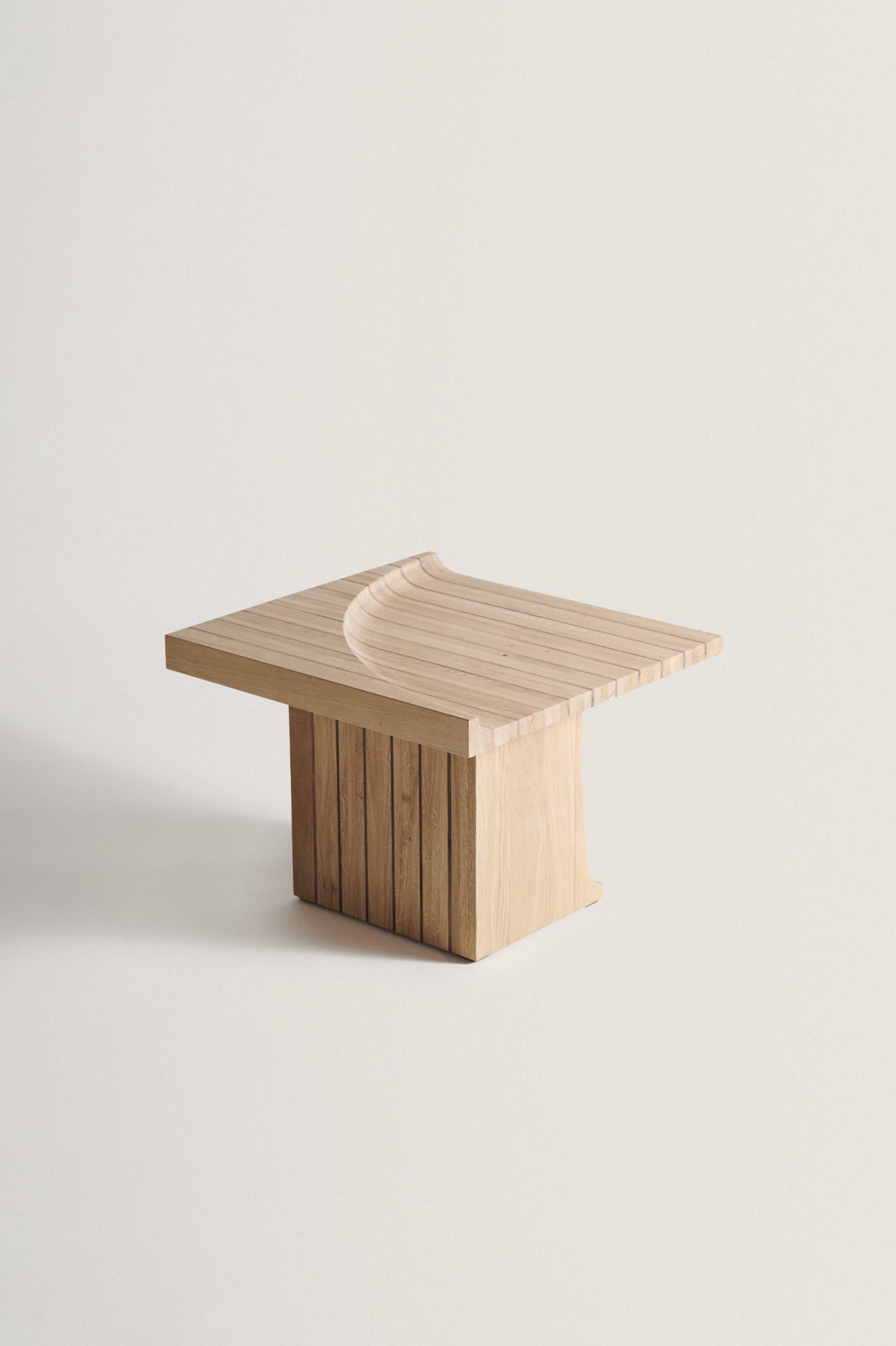 Trama Coffee Table in Wood and Oak — detail view