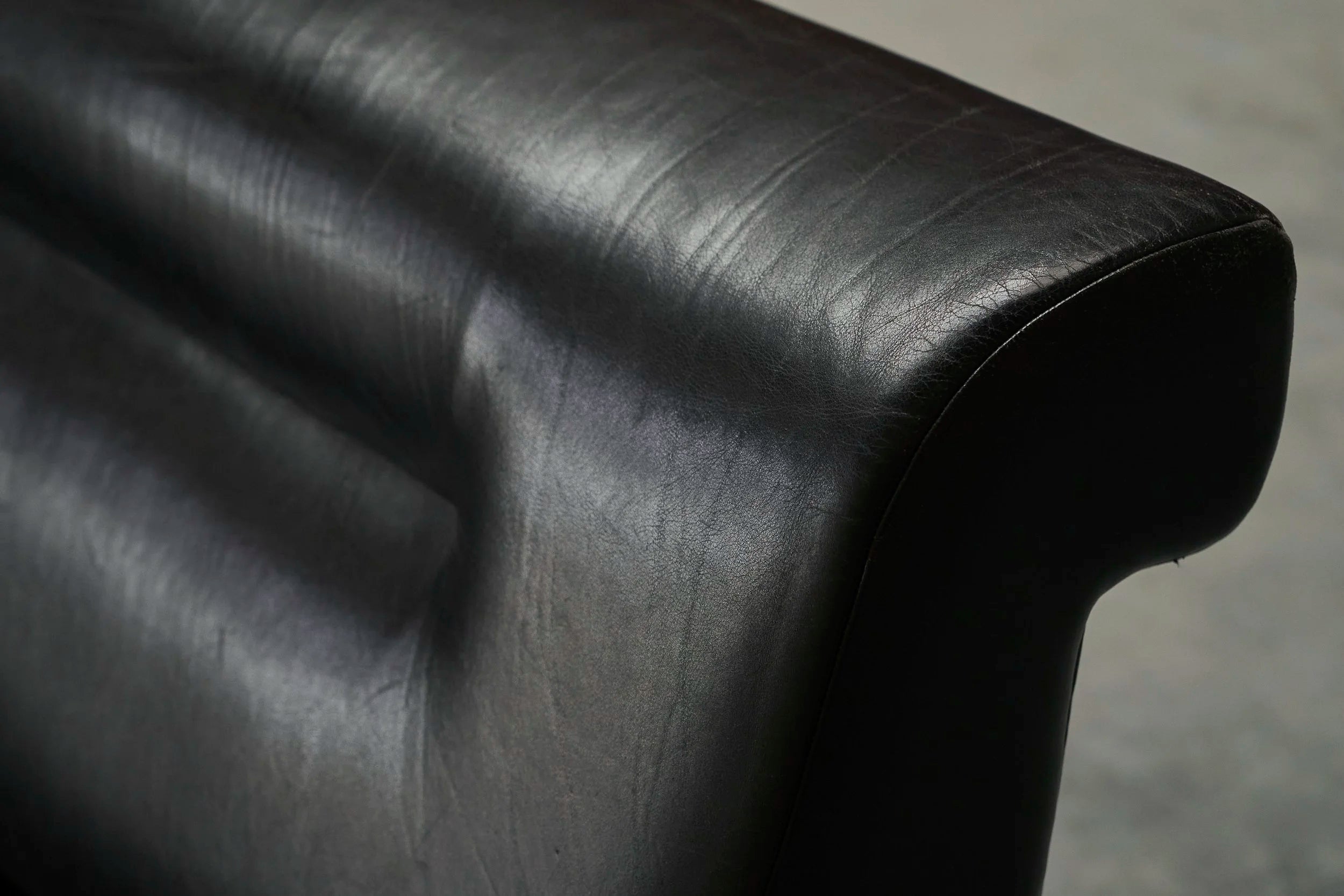 Martin Visser One-Off Boomerang Sofa in Solid Wengé and Black Leather — additional view