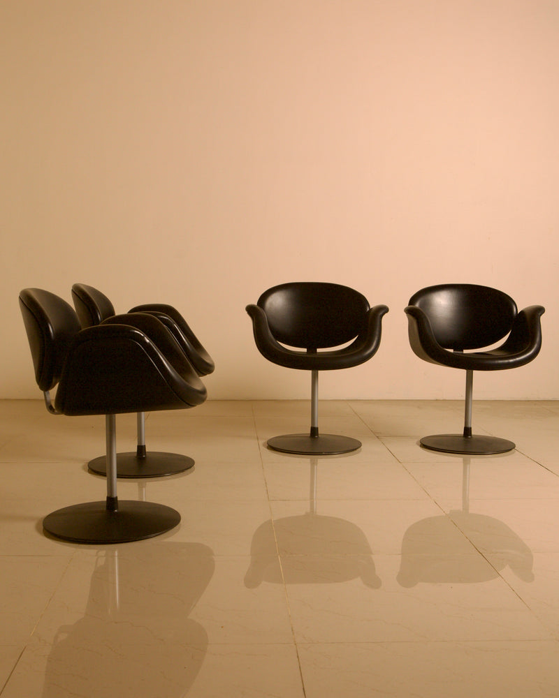 Set of 4 "Little Tulip" black armchairs by Pierre Paulin for Artifort 80s — detail view