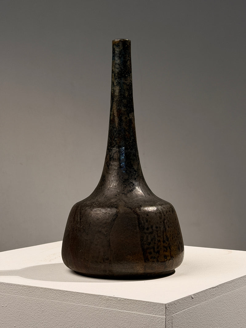 Art Deco stoneware vase by Charles Gréber, circa 1930 — detail view