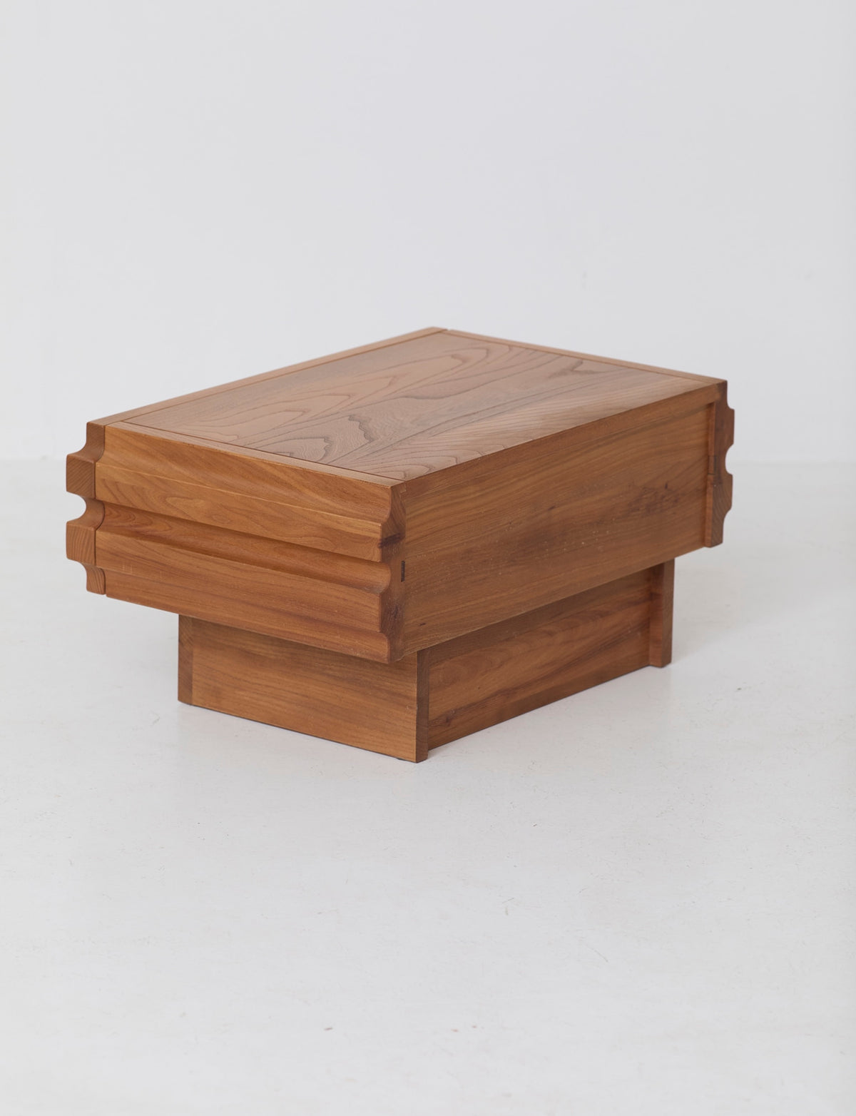 Regain Normandie one-drawer side table in solid elm — close-up