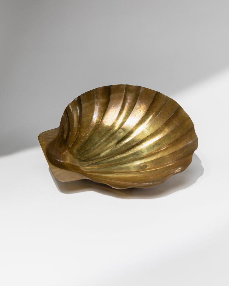 Brass shell-shaped decorative bowl by Renzo Cassetti 1960s