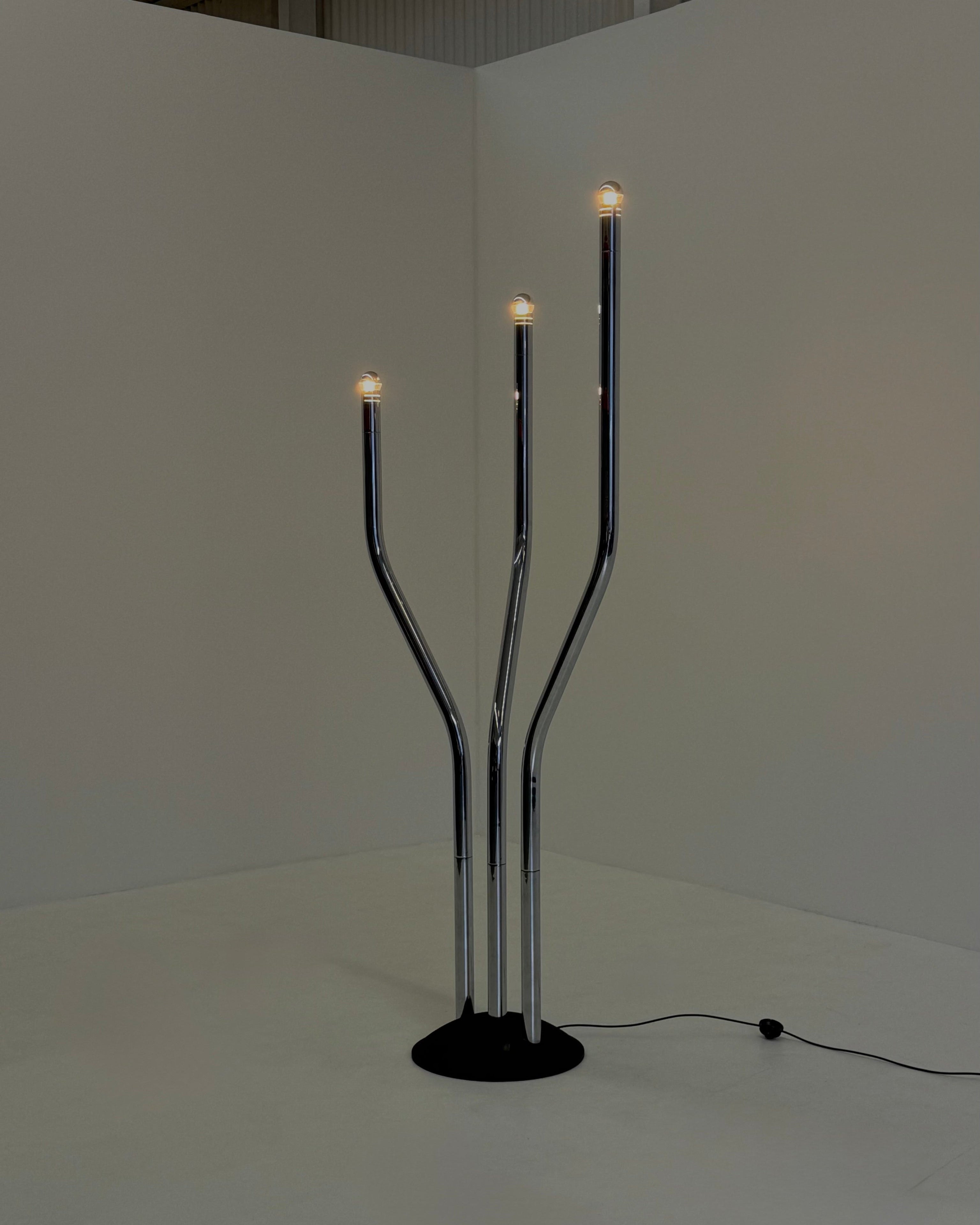 Chrome tubular frame designer floor lamp by Goffredo Reggiani by Wintage | The Oblist