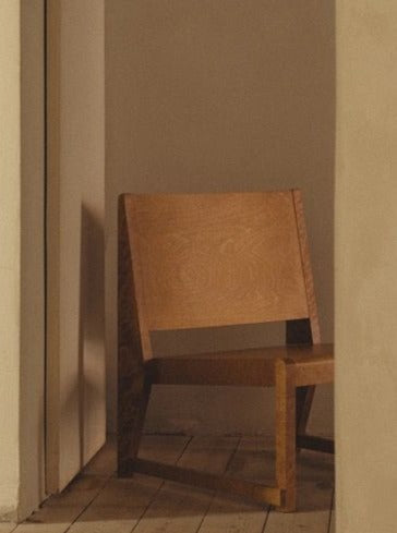 Easy Chair 01 | Warm Brown Birch