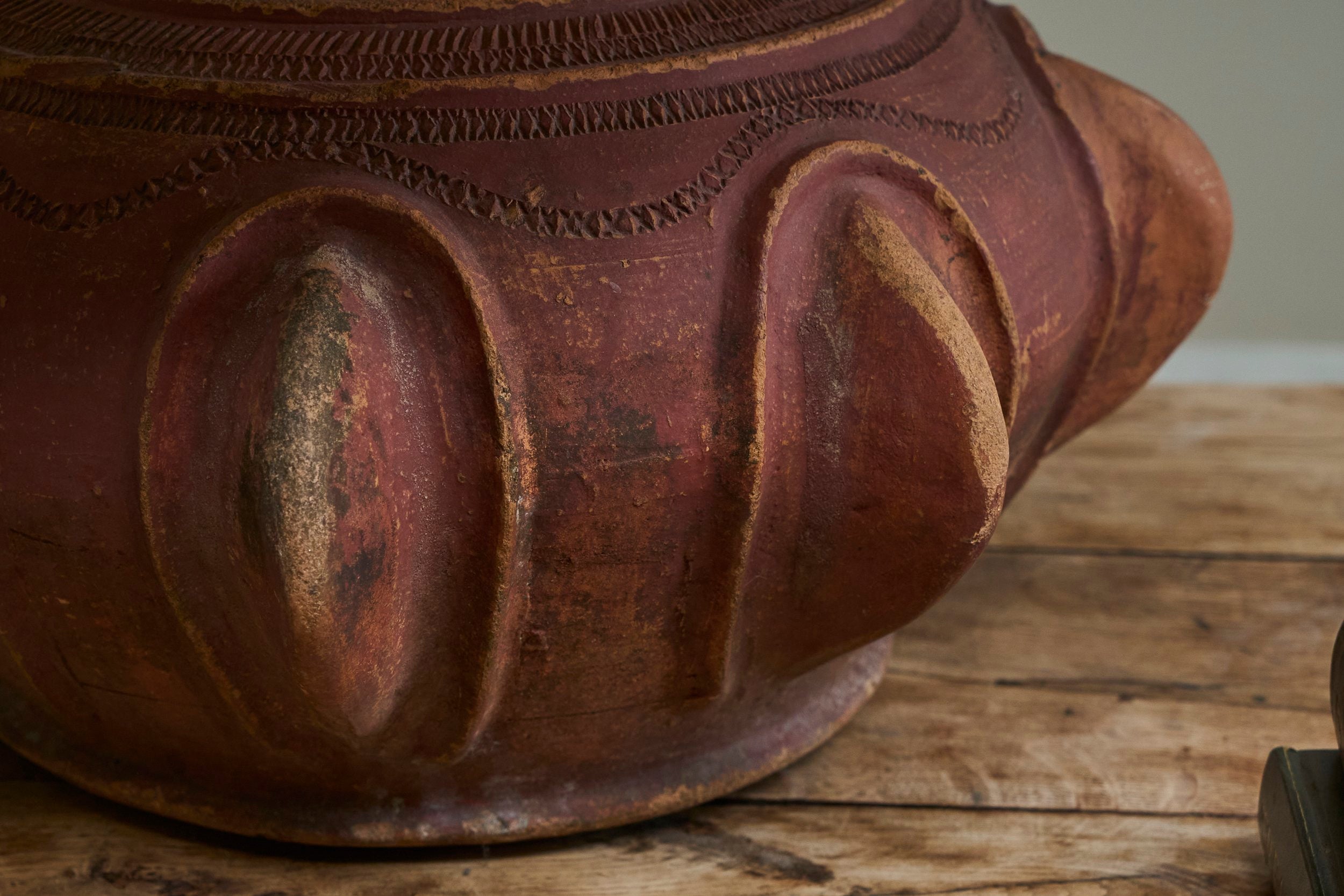 Monumental Wabi Sabi Style Studio Pottery Table Lamp — close-up
