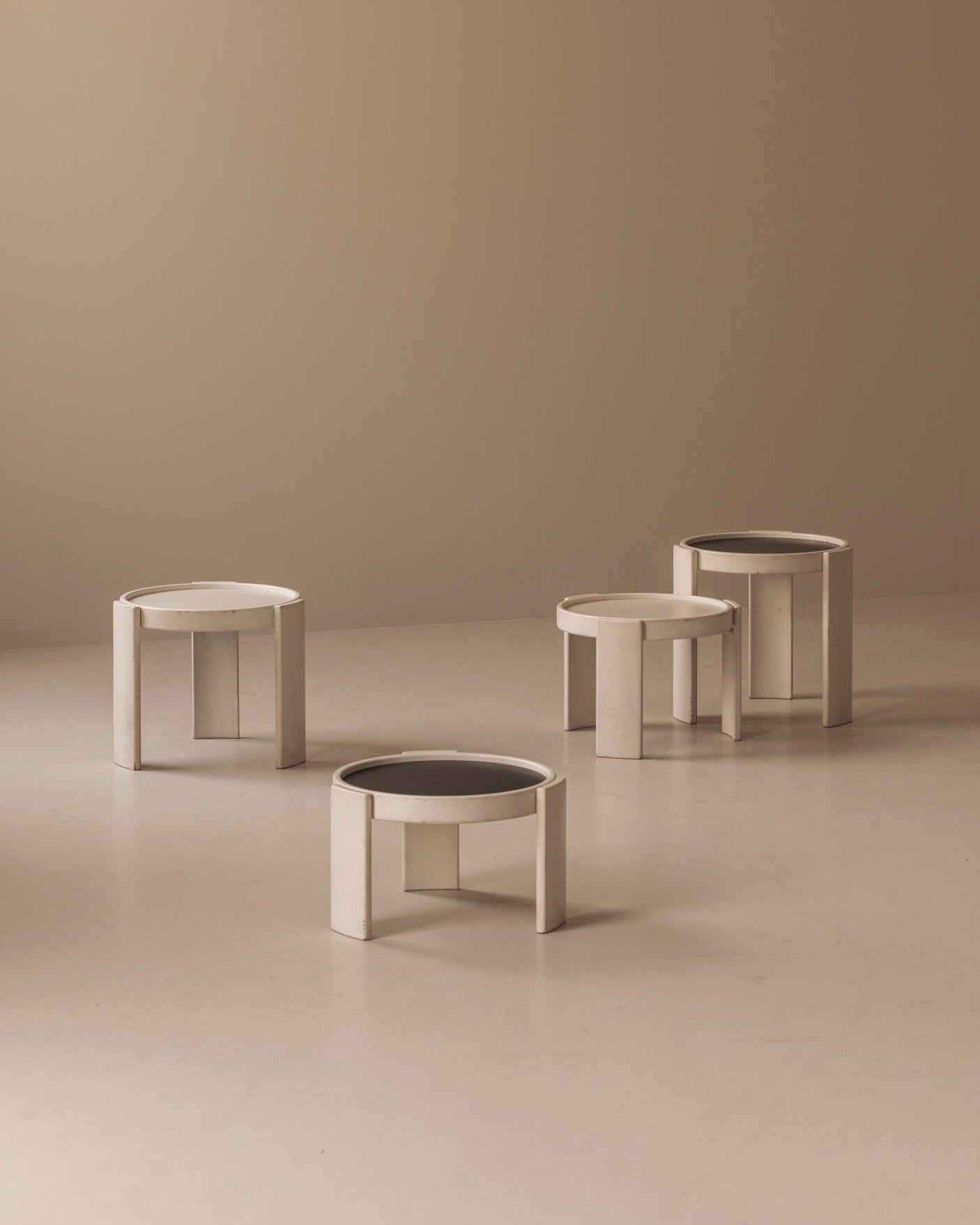 Model 780 side tables by Gianfranco Frattini for Cassina, Italy 1960s — detail view