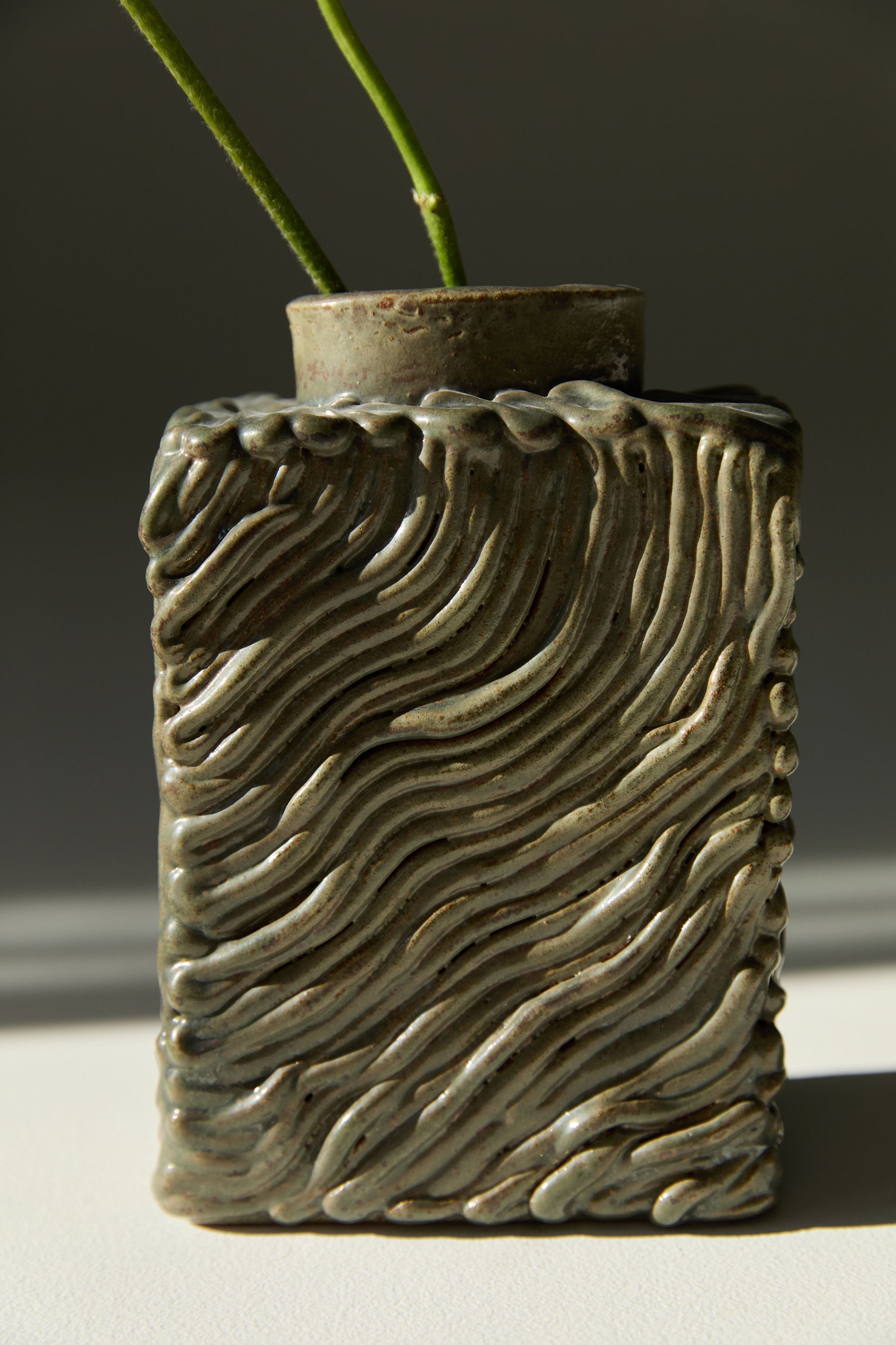 Psyché Small Abysse Irisé Ceramic vase  — side angle