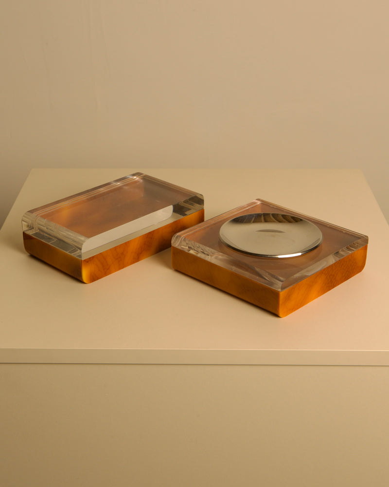 Italian 70s trinket tray and box in plexiglass and brown bakelite by Treaptyque | The Oblist — vintage brown and clear materi