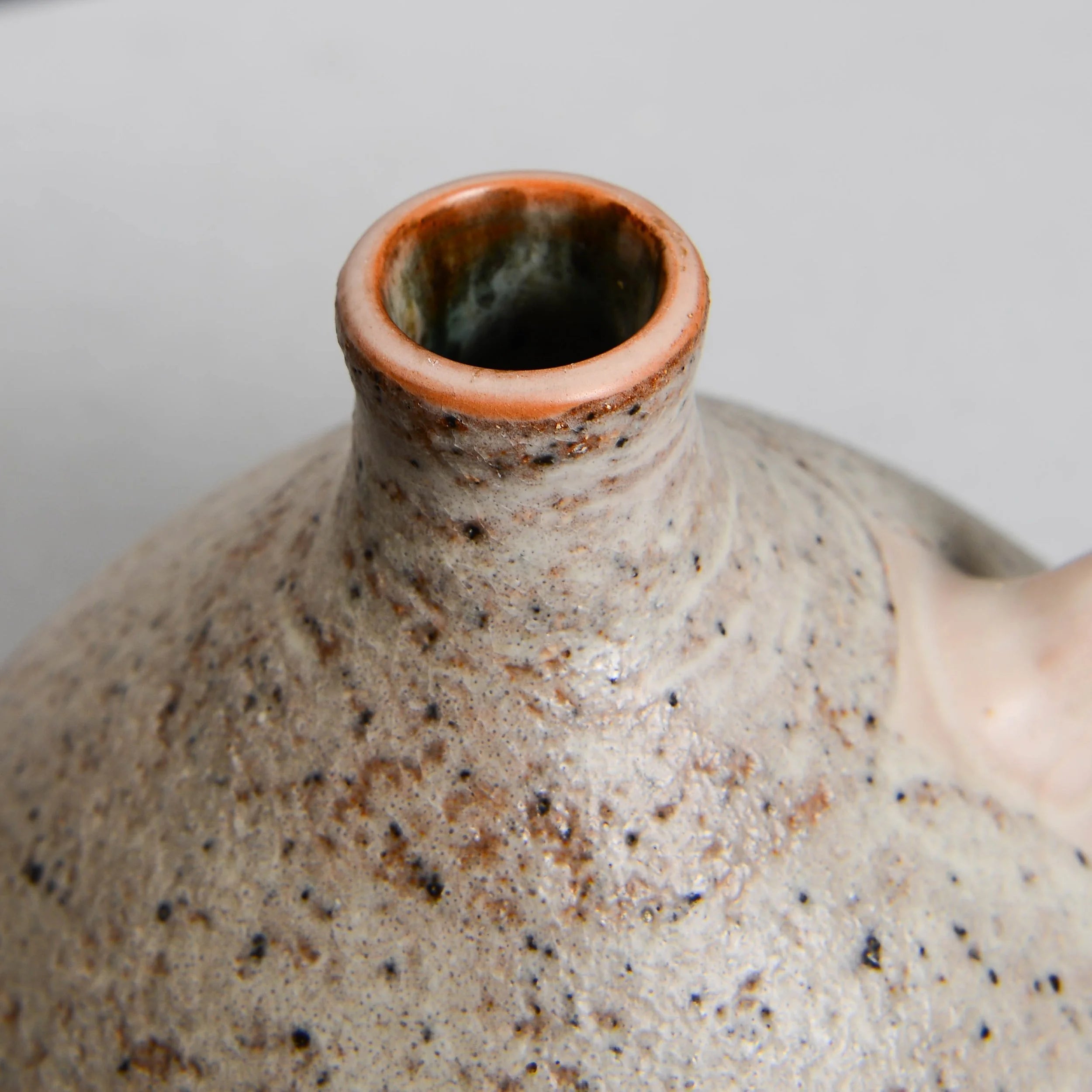 Large ceramic vase, by Thomas Hellström for Nittsjö (1960-1970) — alternate view