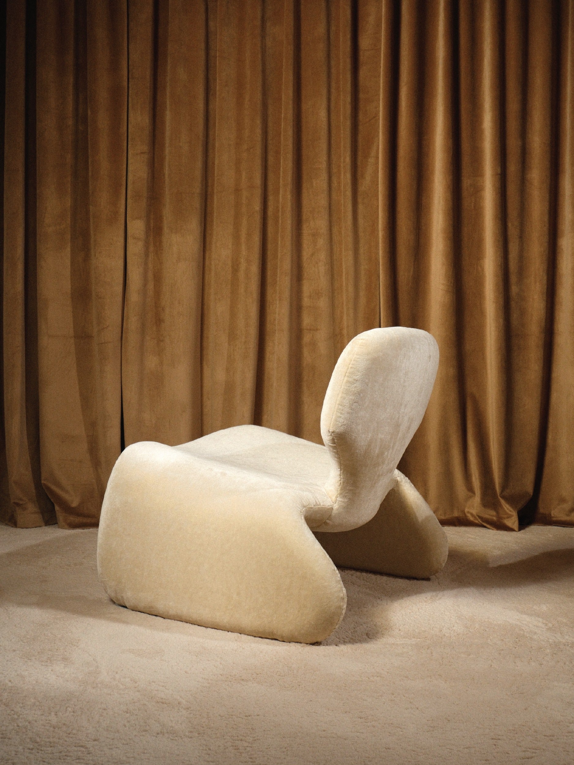Olivier Mourgue Djinn Lounge Chair — in context