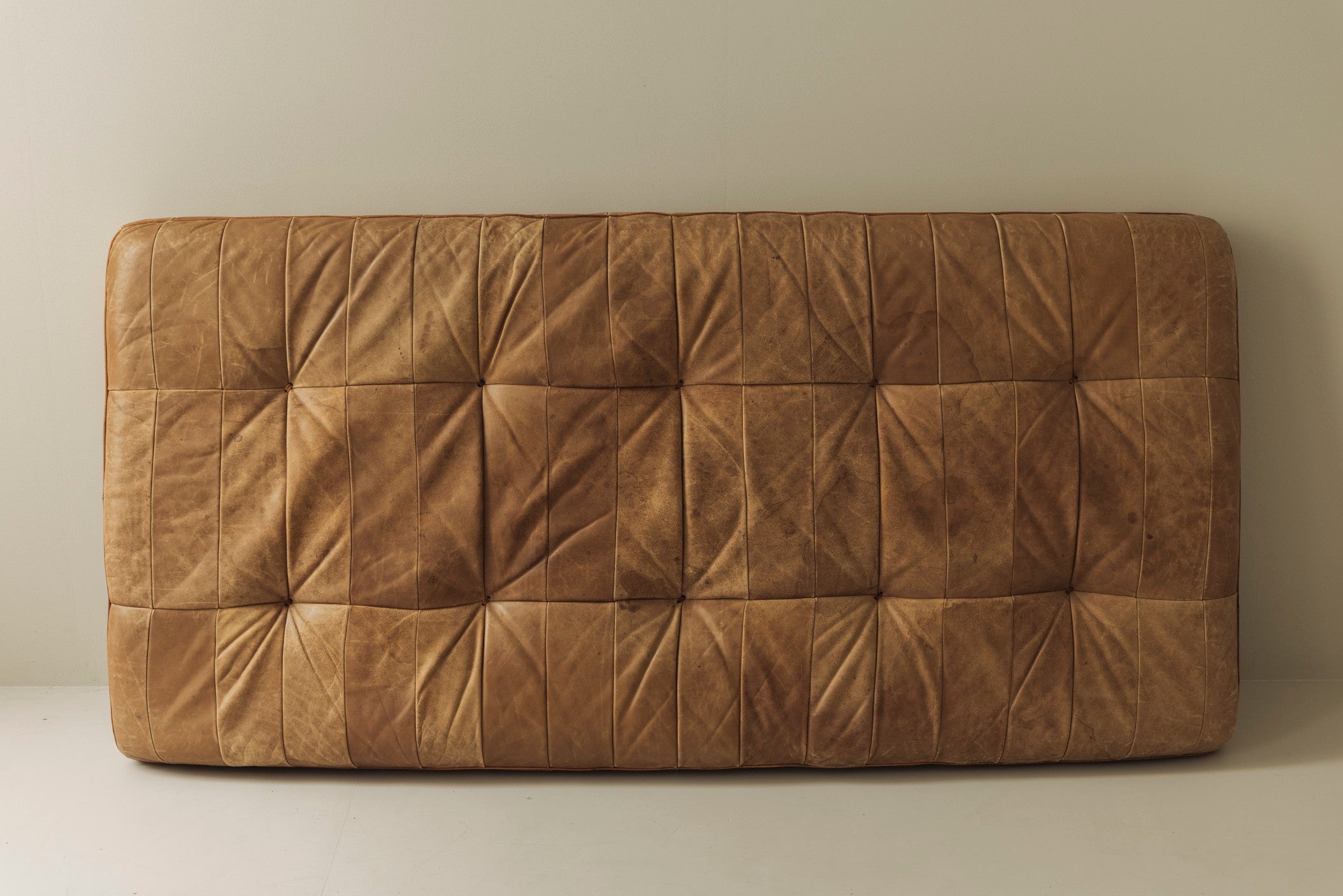 DS-80 Daybed De Sede — Cognac Patchwork Leather, Switzerland 1970s — view 9