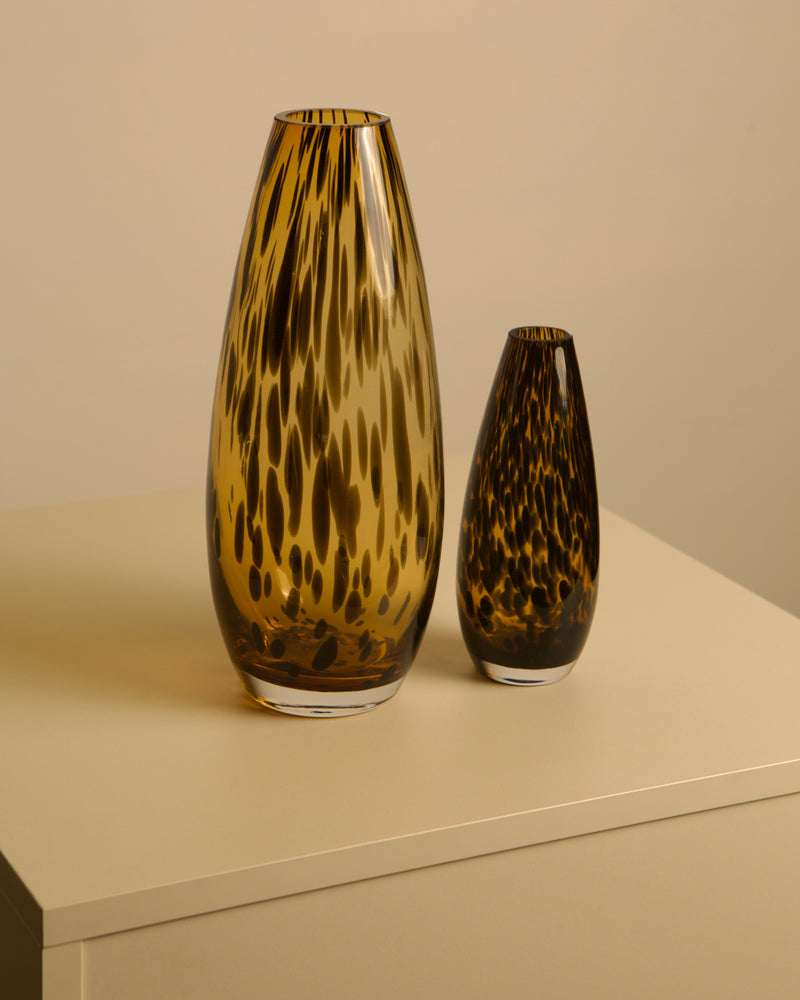 Pair of "Leopard" Murano Glass Vases from the 1980s — close-up of amber glass with leopard pattern