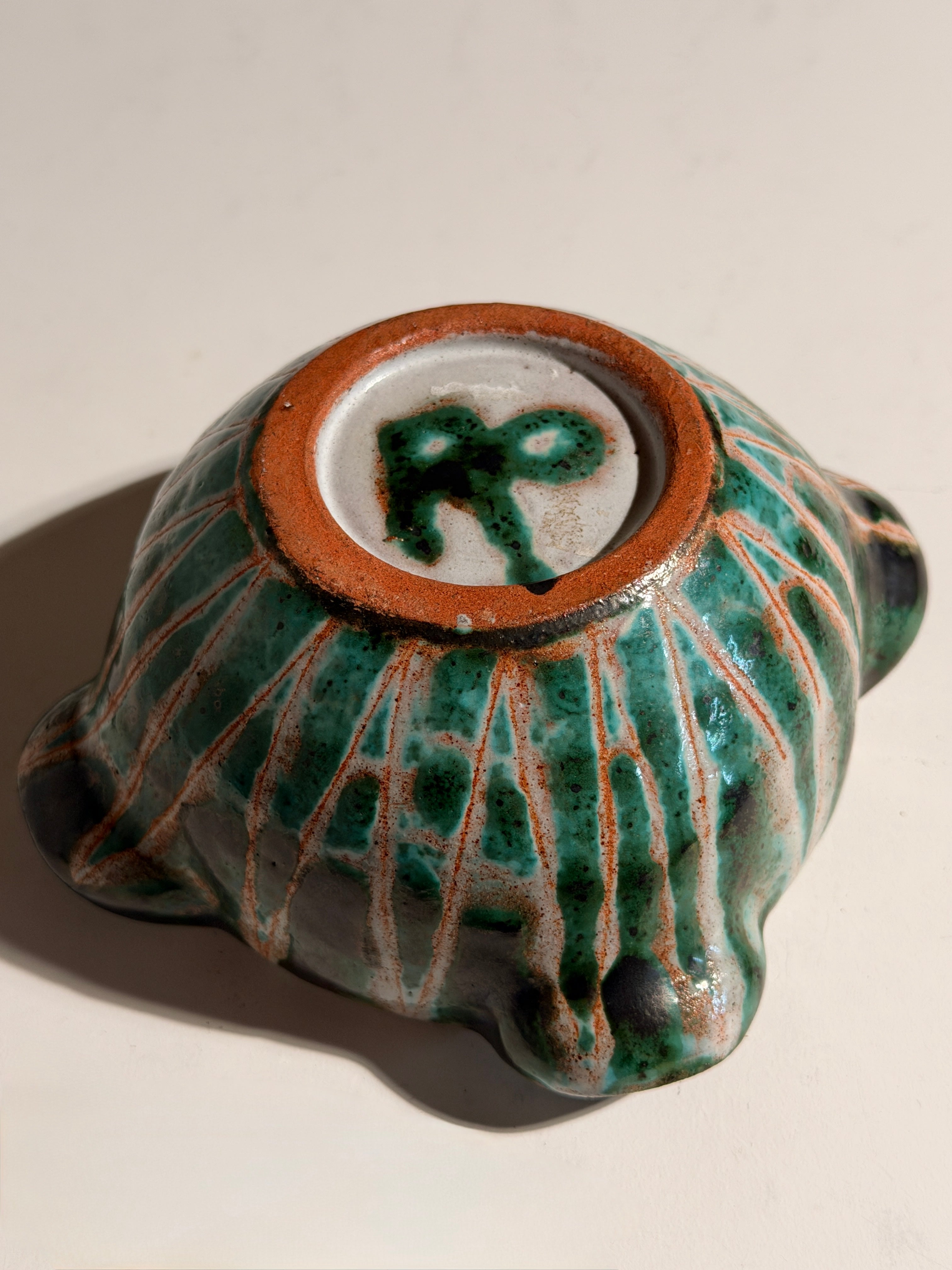 Ceramic vide-poche by Robert Picault, Vallauris, circa 1950 — close-up